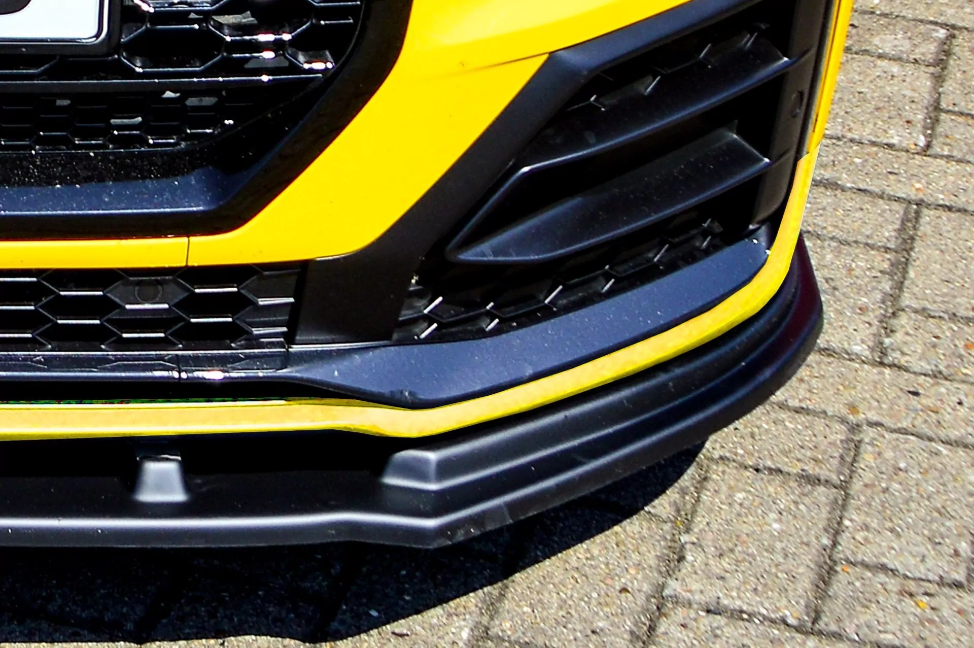 Cup Frontspoilerlippe für Audi Q2 Sport GA aus ABS