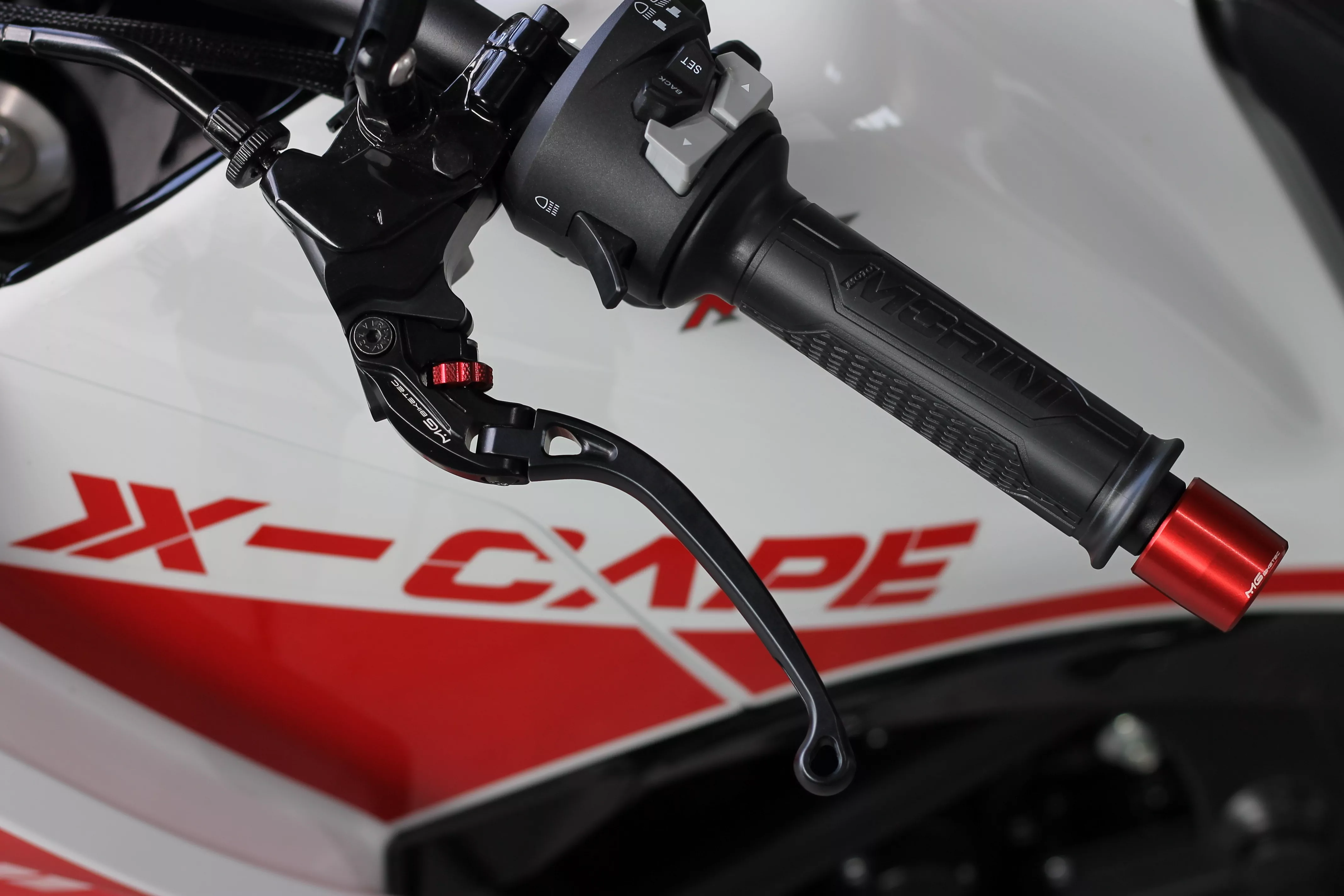 MG Biketec Lenkerende / Lenkergewichte für Originallenker für Moto Morini 649 X - Cape ab 2021