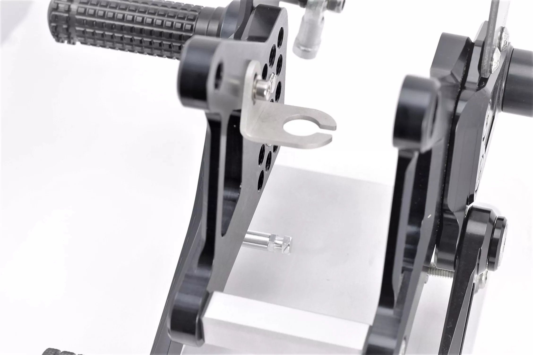 MG Biketec Sportfussrastenanlage / Rastenanlage / Fußrastenanlage mit ABE, gültig in D - A - CH für Kawasaki ZX-6R ab 2007-2008