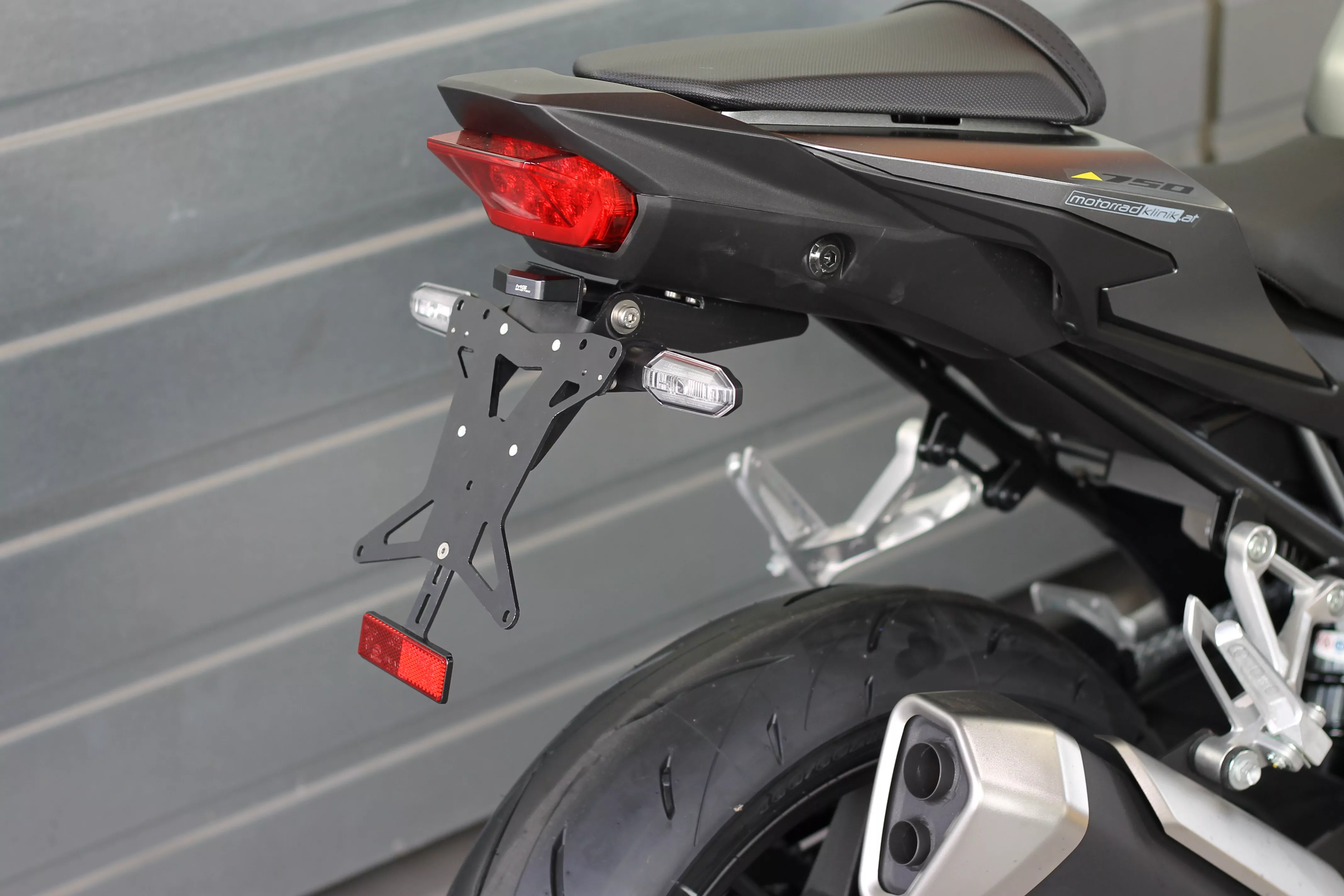 MG Biketec Kennzeichenhalter für Honda CB 750 Hornet ab 2023
