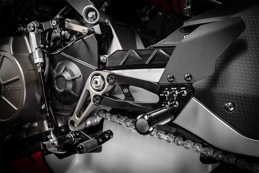GILLES FXR Fußrastenanlage für Aprilia RS660 KS 2021 schwarz