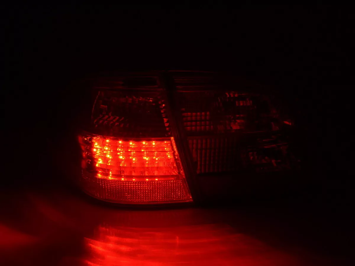 LED Rückleuchten Set Mercedes E-Klasse Kombi (210) Bj. 99-03 rot/klar