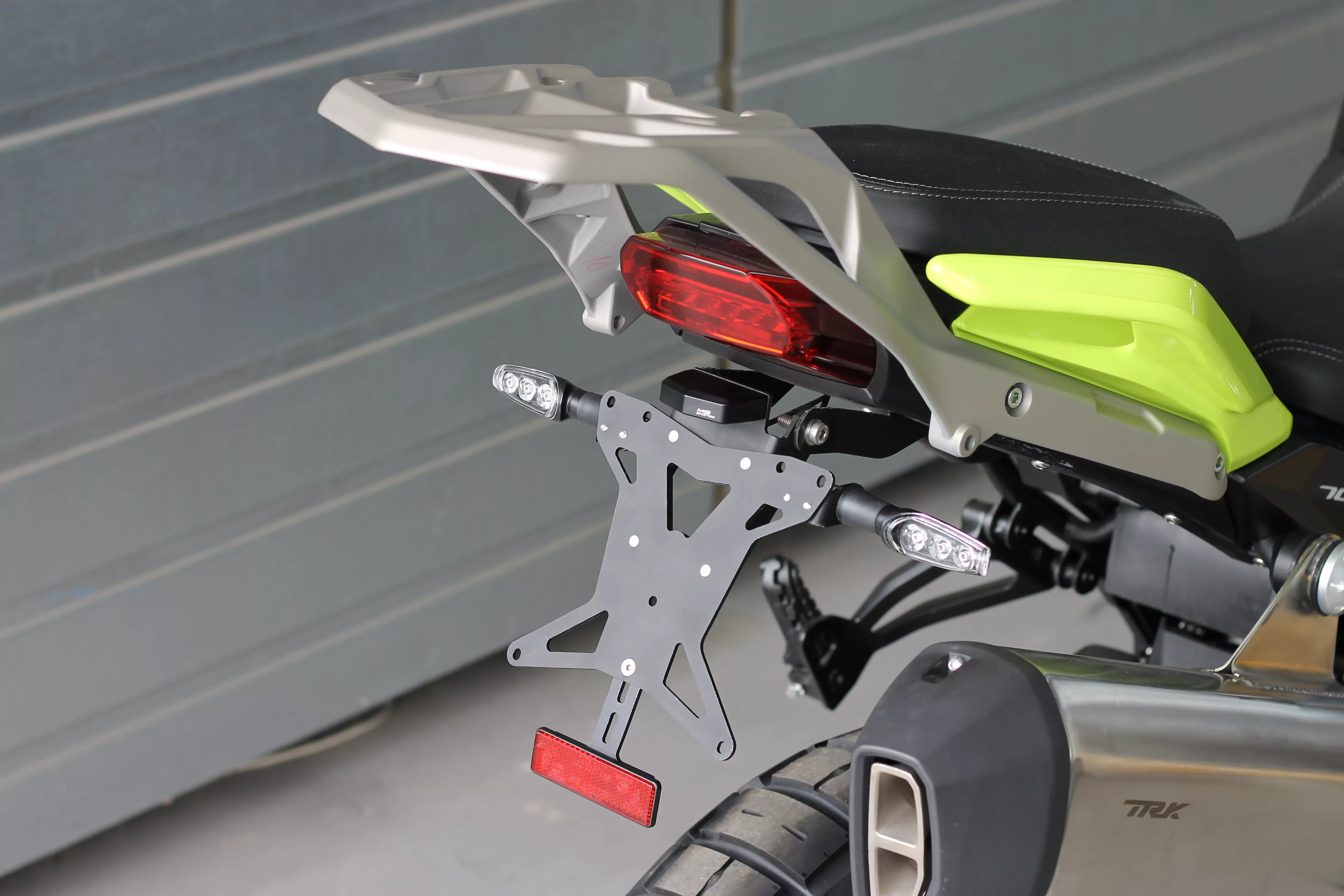 MG Biketec Kennzeichenhalter für Benelli TRK 702 / 702 X ab 2023