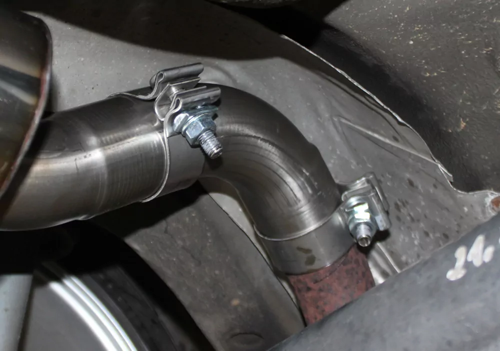 Audi 80/90 - Typ 89, B3, B4 - Limousine/ Coupe/ Cabrio  Adapter für ESD AU011022-xxx/ AU011122-xxx mit Anschluss 60mm innen