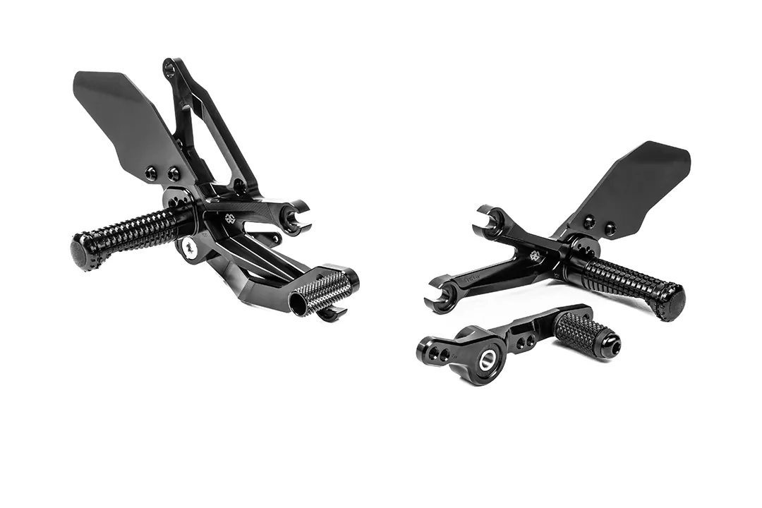 GILLES FXR Fußrastenanlage für Yamaha YZF-R7 RM39 schwarz