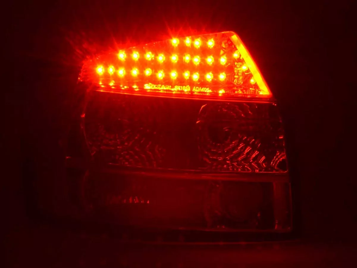 LED Rückleuchten Set Audi A4 Limousine Typ 8E Bj. 01-04 chrom