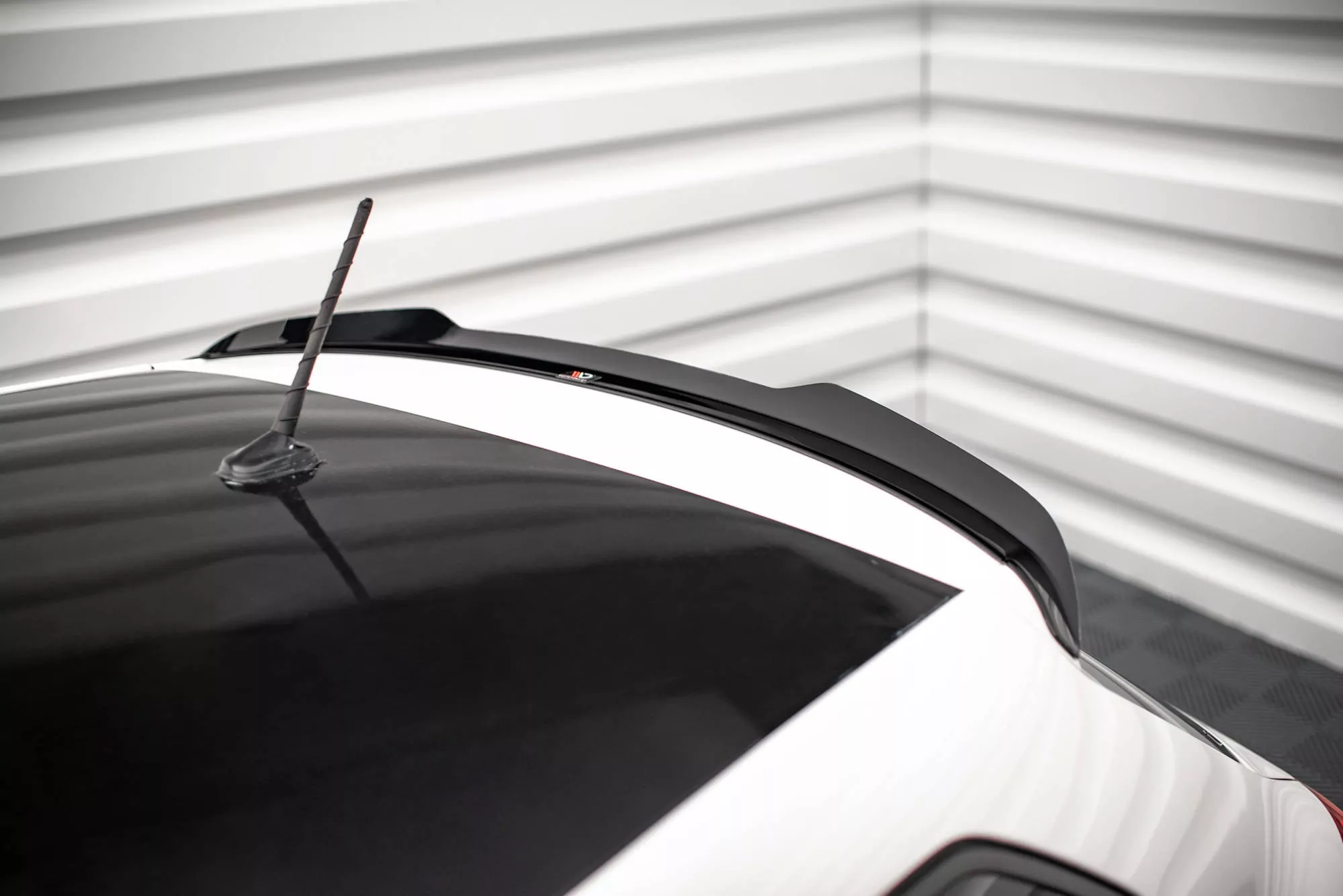 Spoiler CAP Für Seat Ibiza FR/ Standard Mk5 Schwarz Hochglanz