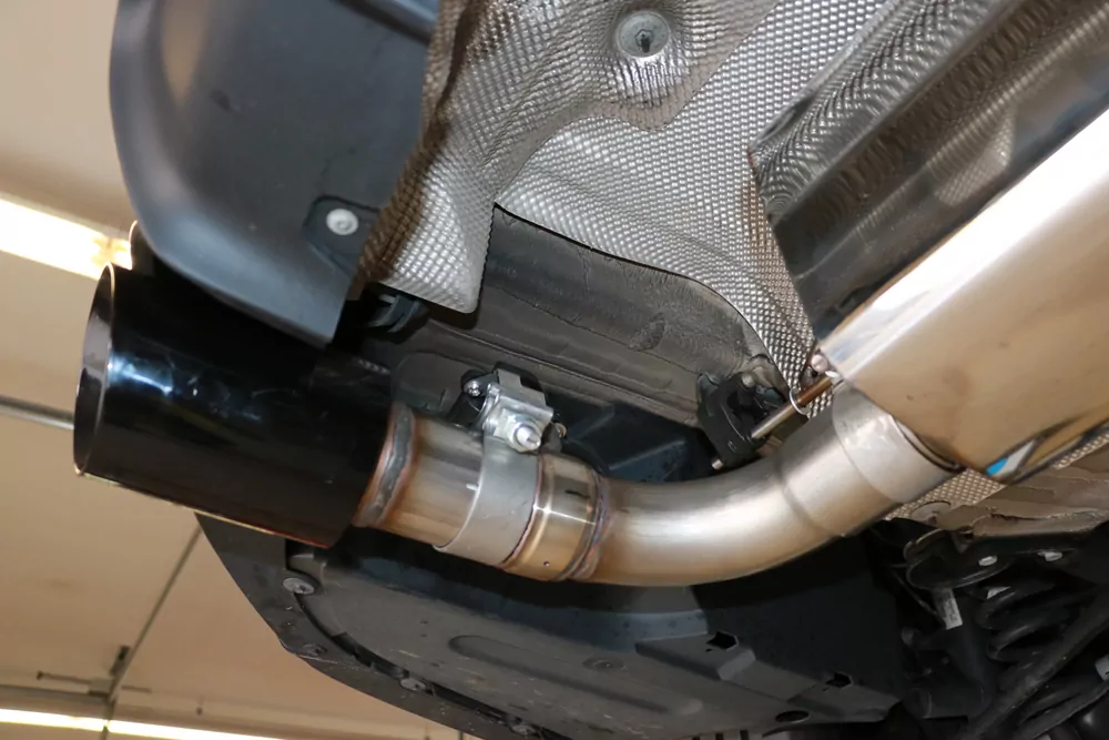 BMW F36 - 440i xDrive Grand Coupe - M-Paket  Endschalldämpfer quer Ausgang rechts/links - 1x100 Typ 25 rechts/links schwarz emalliert - mit Abgasklappe im linken Endrohr