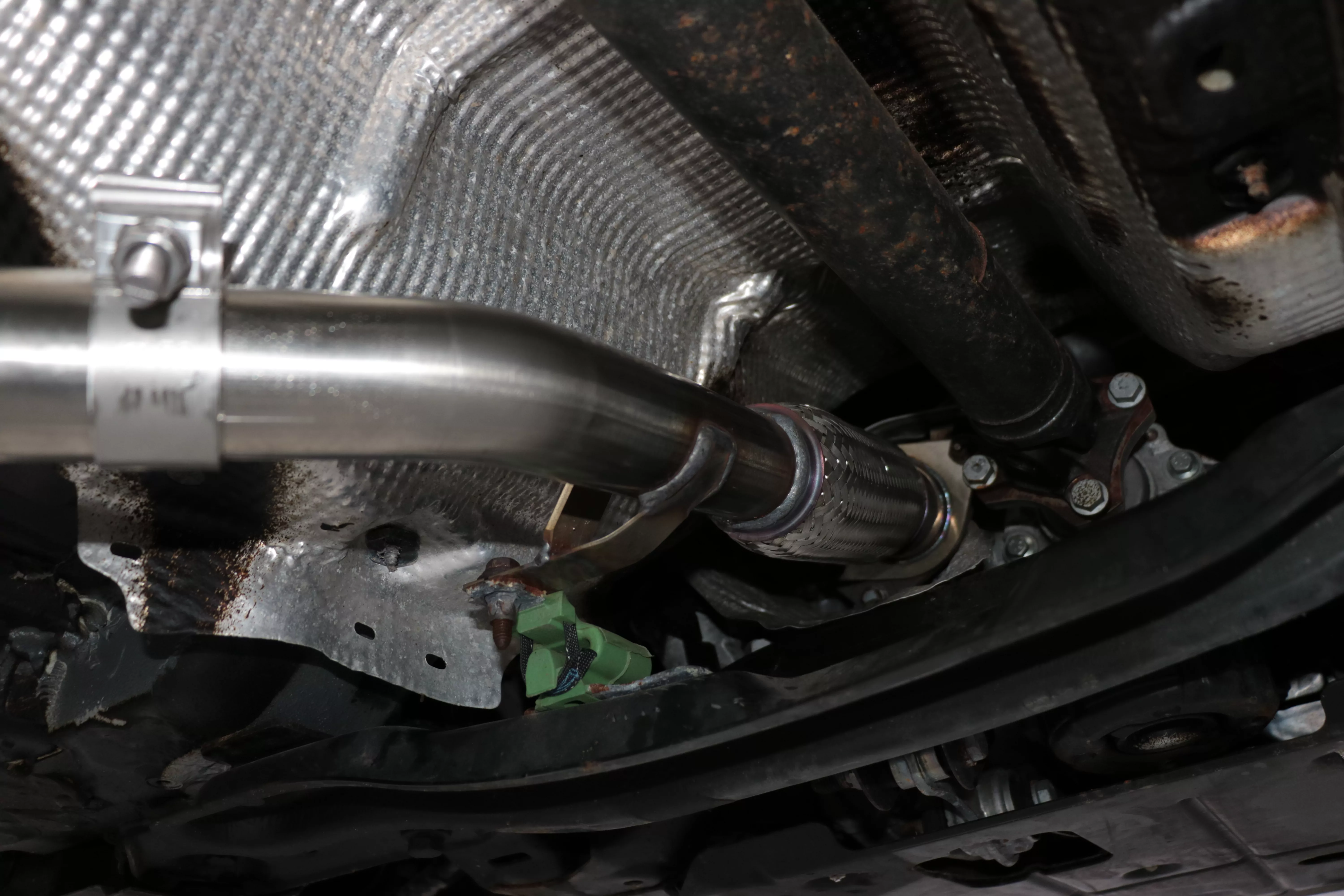 Dacia Duster 4x4 Facelift  Vorschalldämpfer inkl. Flexrohr