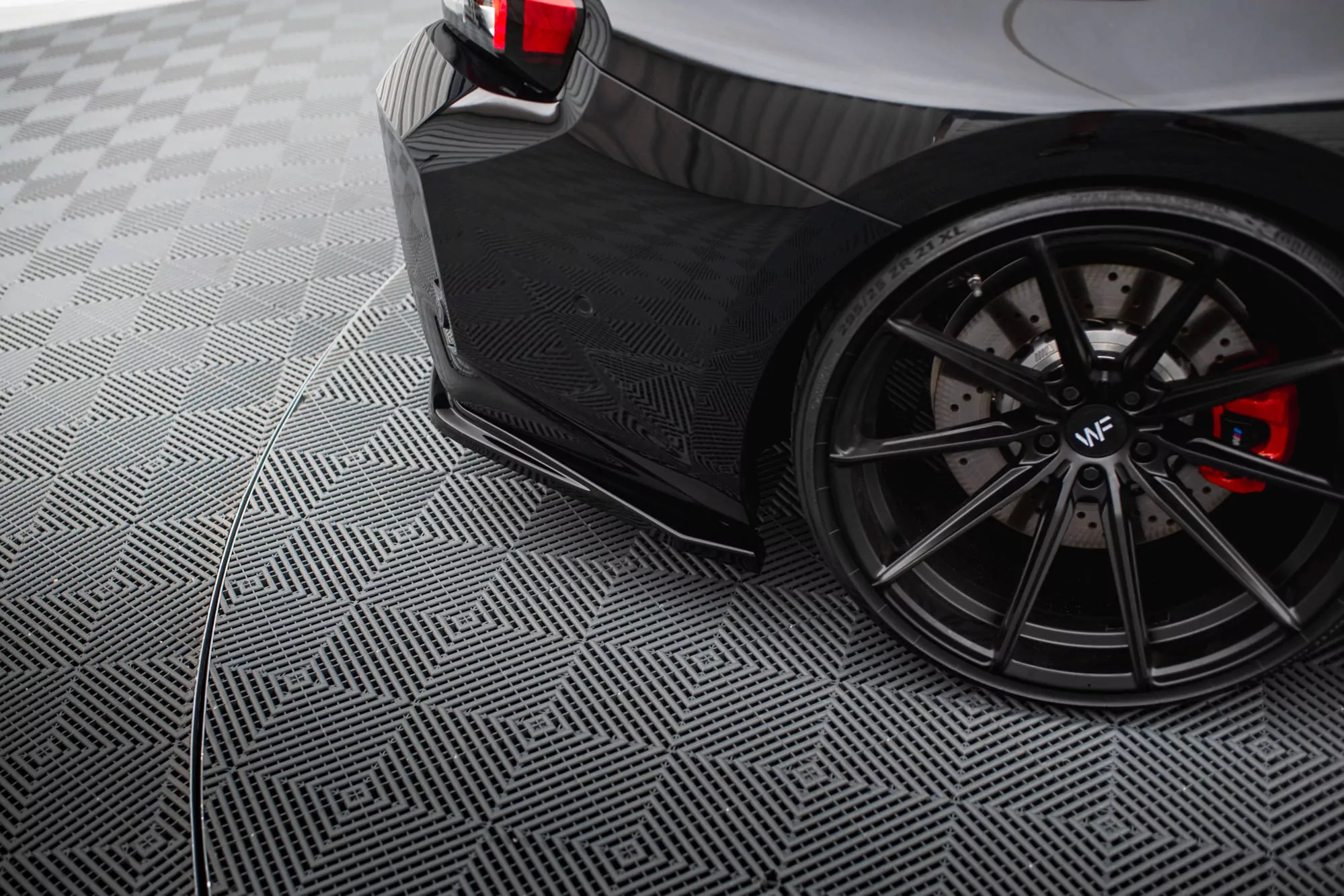 Heck Ansatz Flaps Diffusor V.1 Für BMW M2 G87 Schwarz Hochglanz