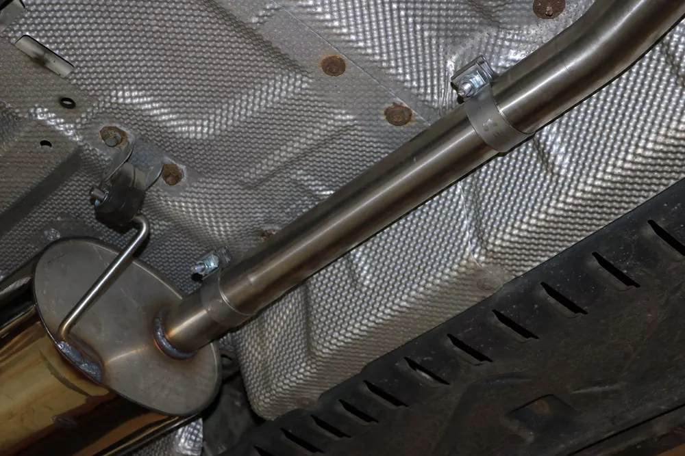 VW Bus T5/ T6  Verbindungsrohr langer Radstand