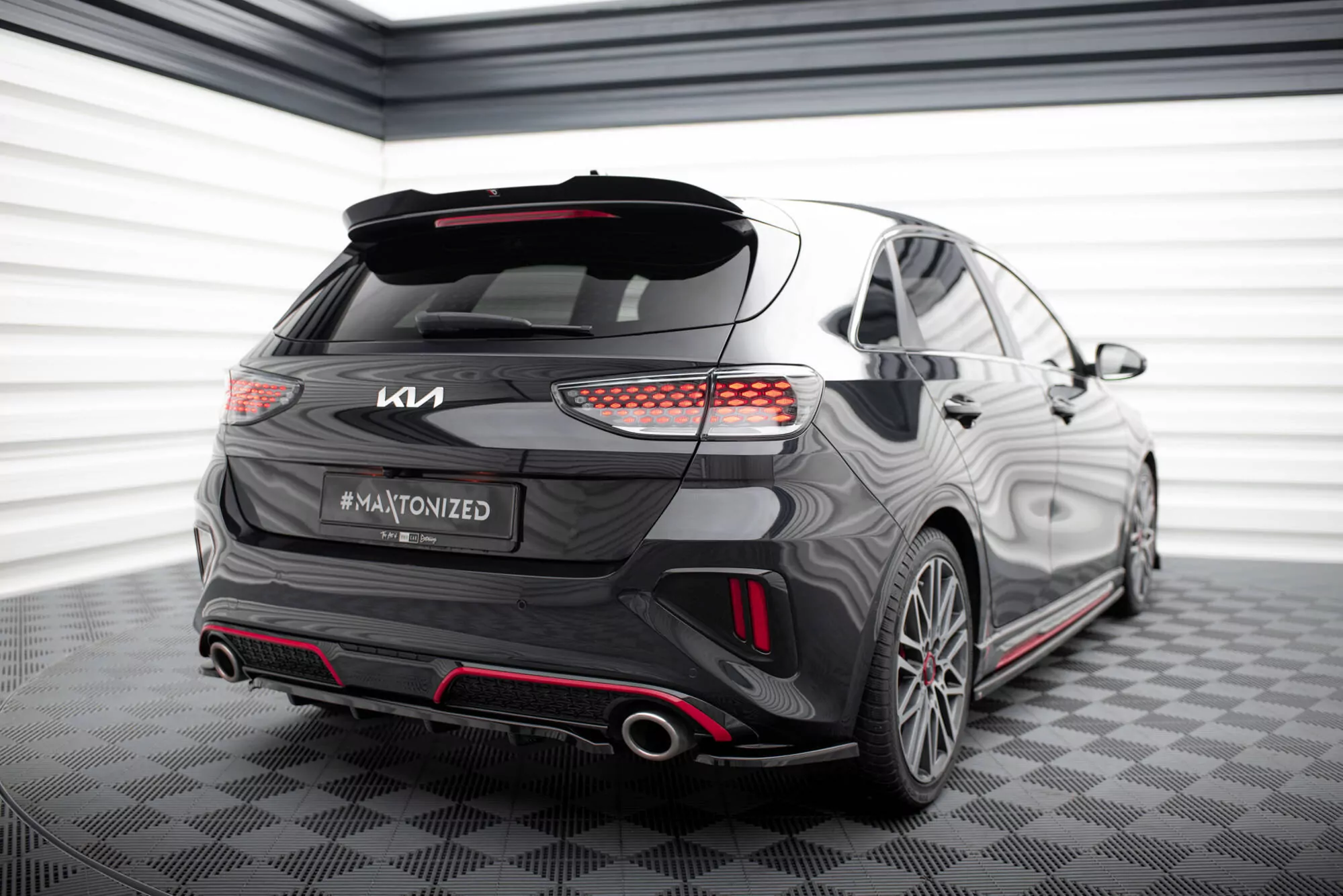 Heck Ansatz Flaps Diffusor Für Kia Ceed GT Mk3 Facelift Schwarz Hochglanz