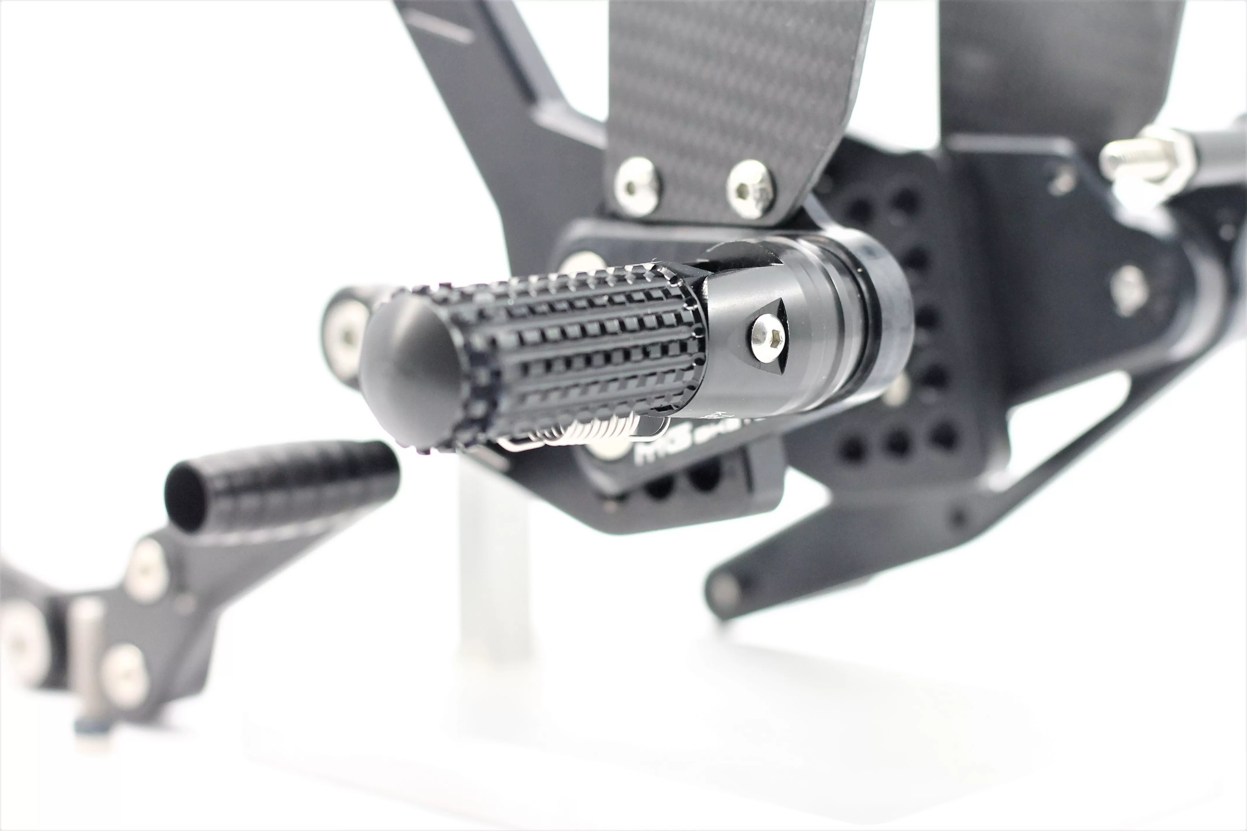 MG Biketec Sportfussrastenanlage / Rastenanlage / Fußrastenanlage mit ABE, gültig in D - A - CH für Triumph Speed Triple 1200 RS / RR ab 2021