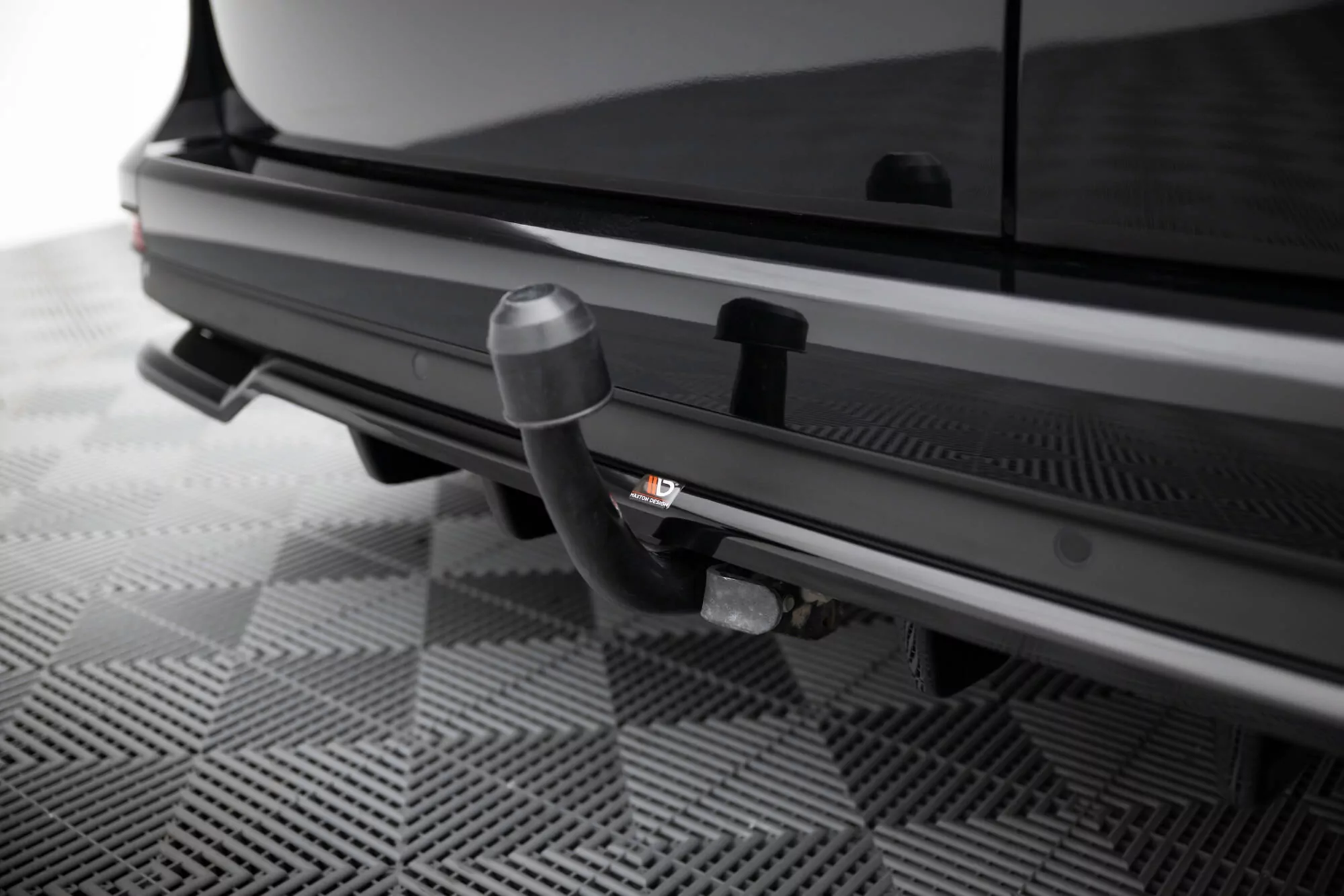 Hinten Splitter (mit Einem Vertikalem Balken) Mercedes-Benz T W420 Schwarz Hochglanz