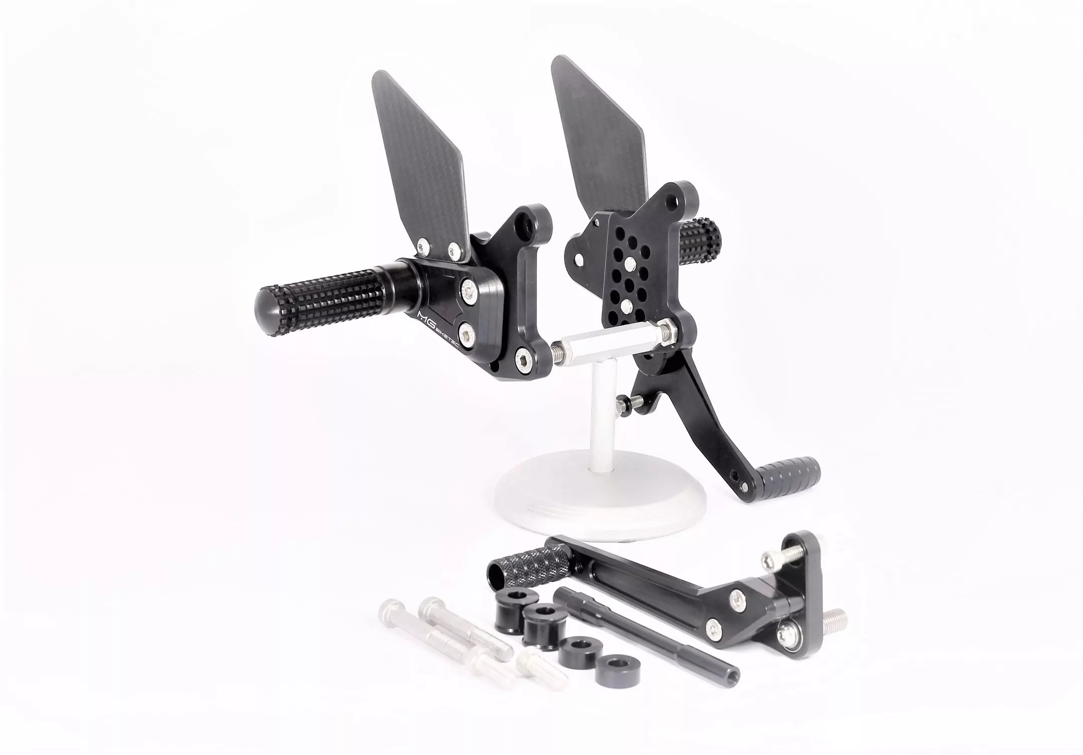 MG Biketec Sportfussrastenanlage / Rastenanlage / Fußrastenanlage mit ABE, gültig in D - A - CH für Benelli Café Racer 899 ab 2009