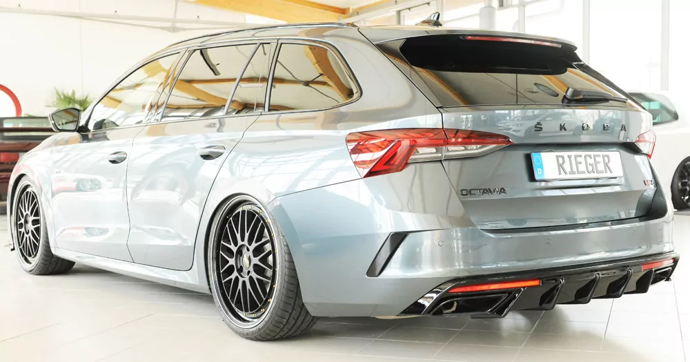 Rieger Heckeinsatz glanz schwarz für Skoda Octavia RS (NX) Lim. 08.24- (ab Facelift/PV)