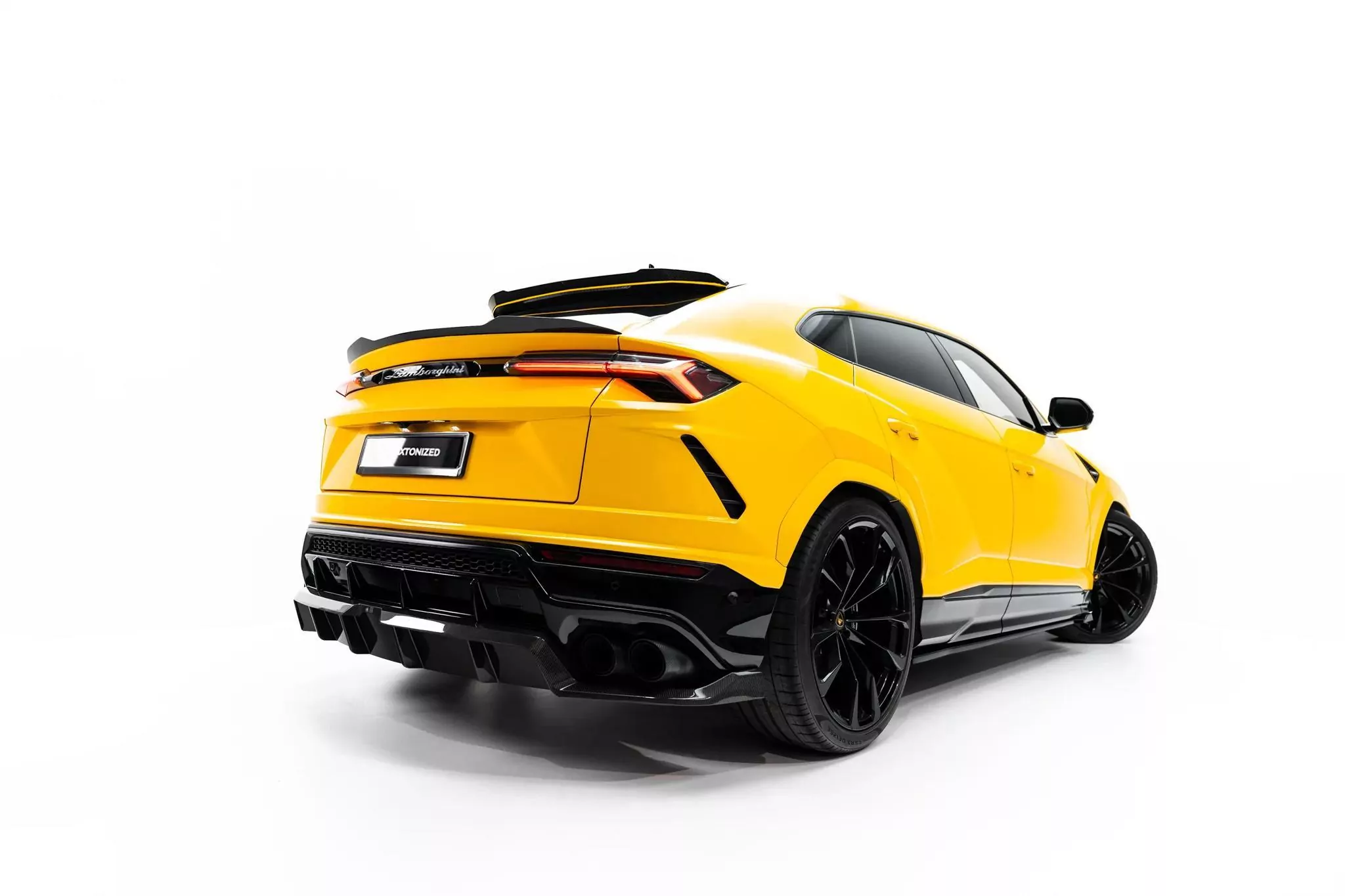 Prepreg Carbon Fiber Tailgate Spoiler (Lower) Lamborghini Urus Mk 1
