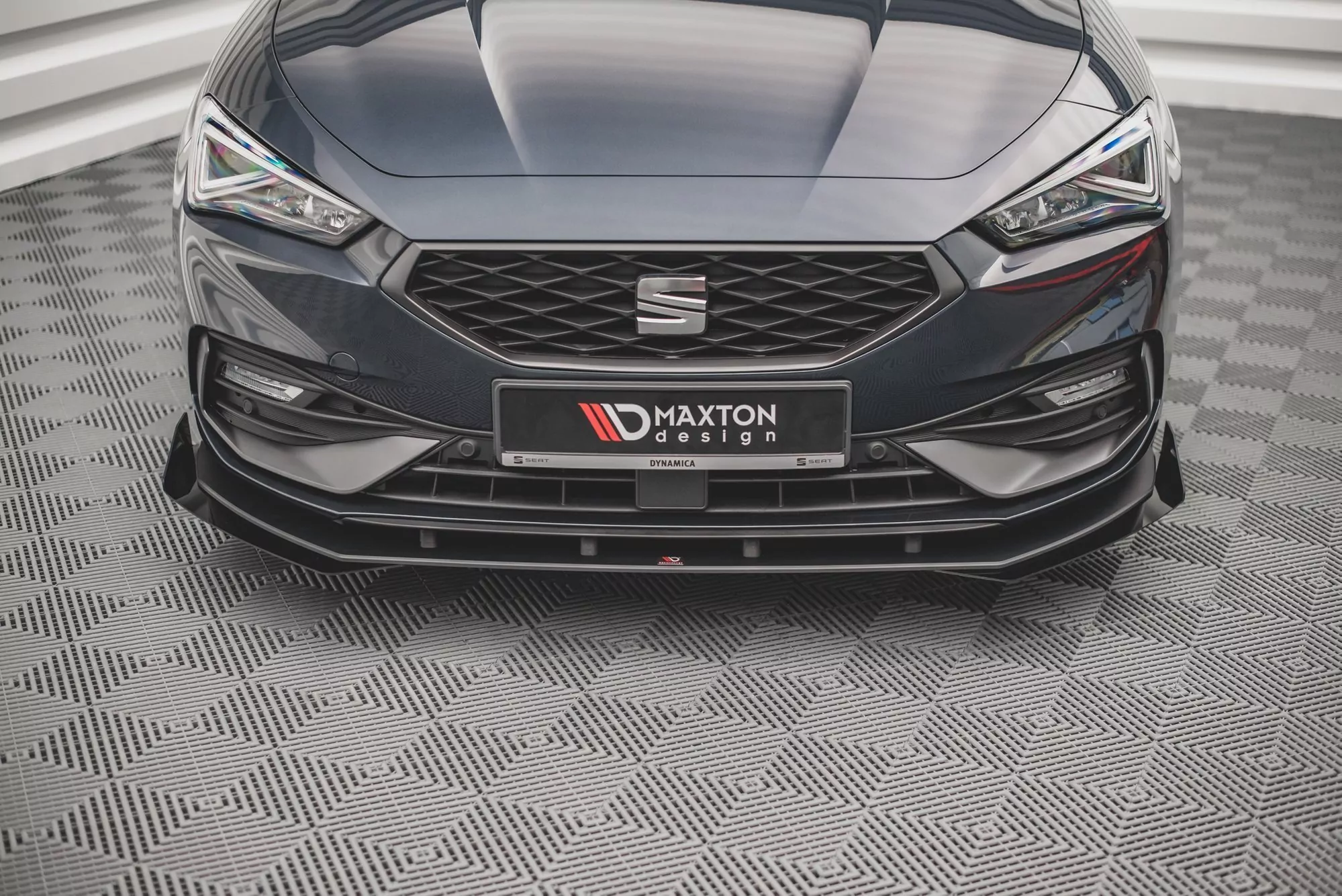 Street Pro Front Ansatz Für +Flaps Für Seat Leon FR Mk4 Schwarz Hochglanz