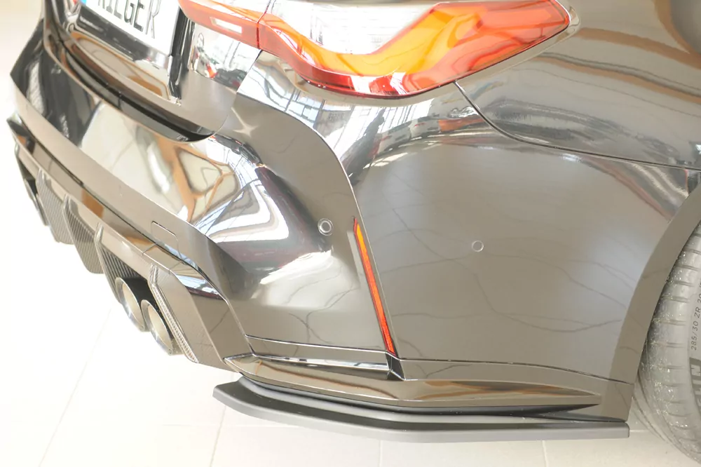 Rieger Heckschürzenansatz seitlich rechts matt schwarz für BMW 4er G83 M4 (G234M) Cabrio 06.21-