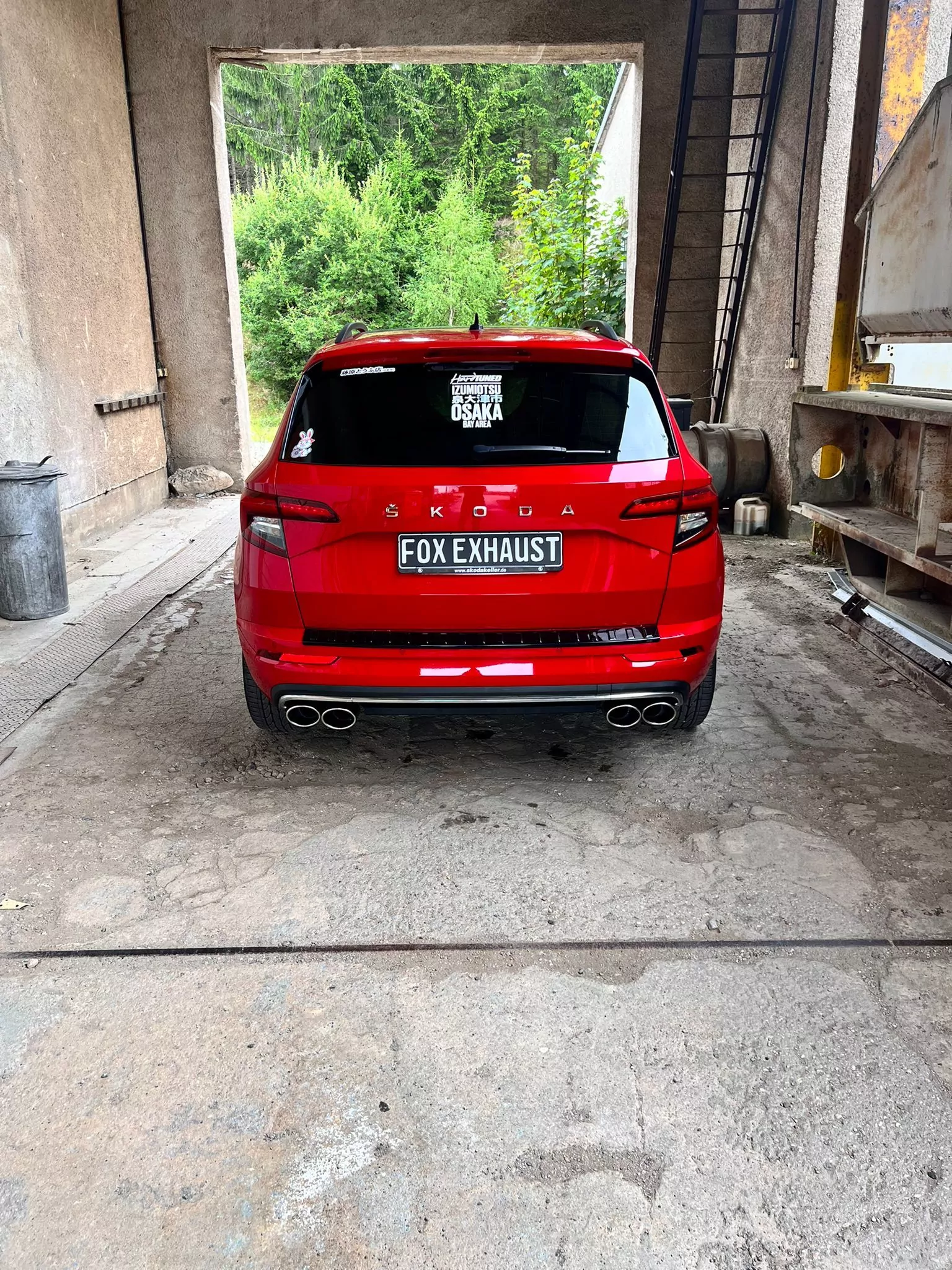 Skoda Karoq 4x4  Endschalldämpfer Ausgang rechts/links - 2x115x85 Typ 32 rechts/links