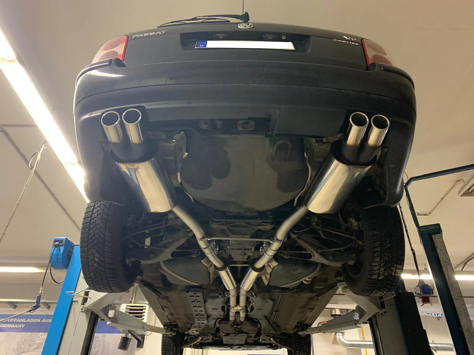 VW Passat 3B/ 3BG 4-Motion W8 Optik  Endschalldämpfer rechts/links - 2x76 Typ 16 rechts/links versetzt