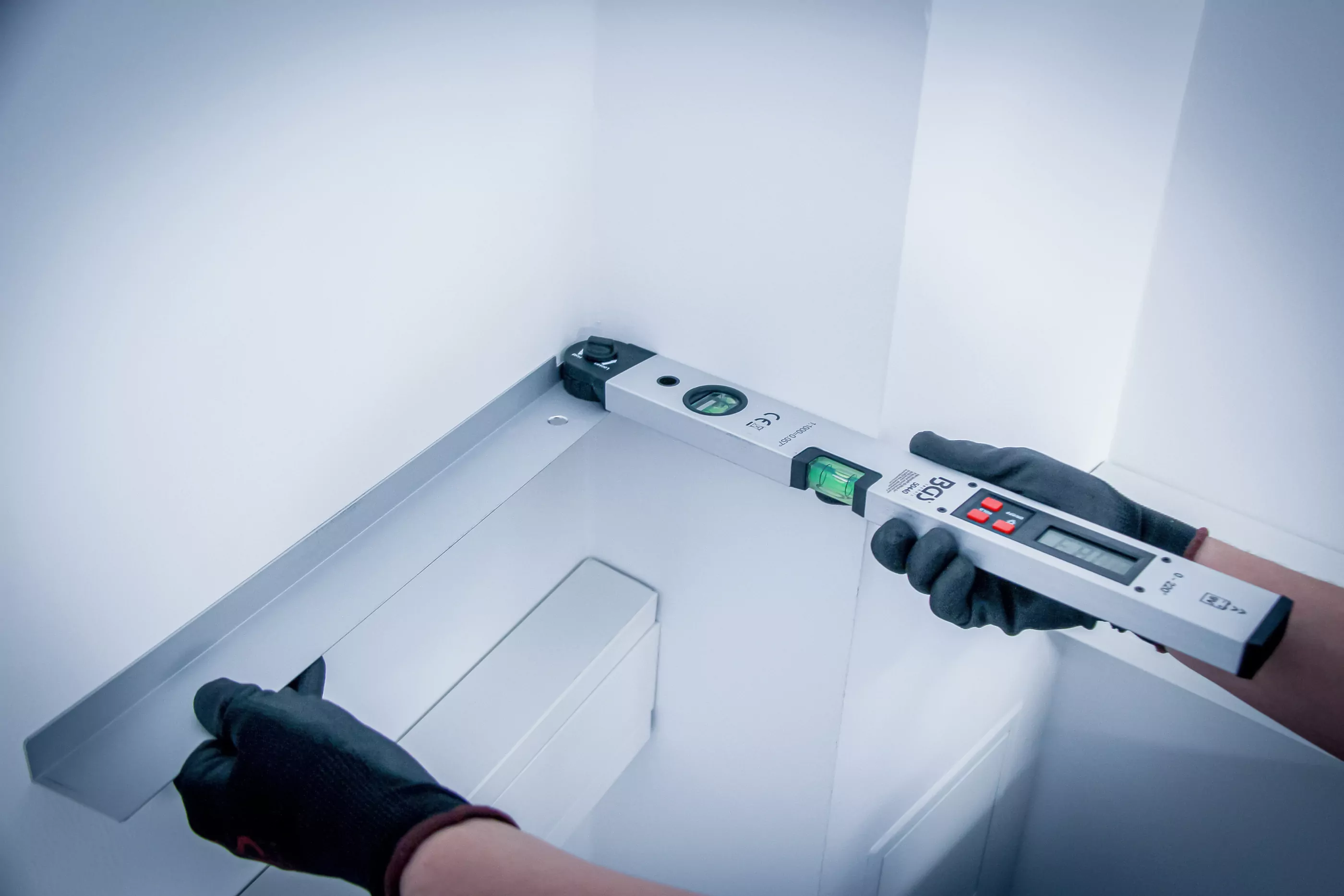 Digitaler LCD-Winkelmesser mit Wasserwaage | 450 mm