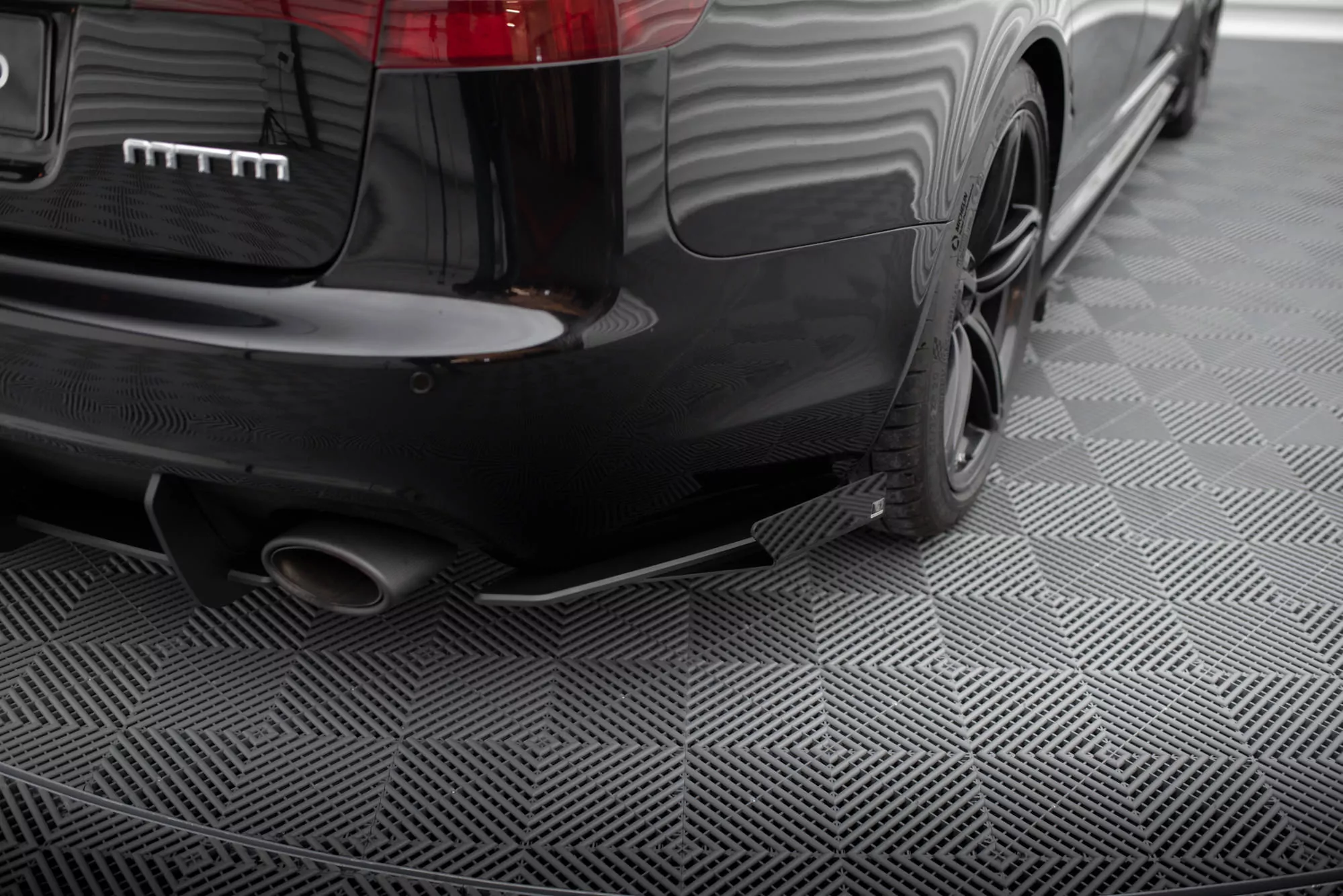Street Pro Heck Ansatz Flaps Diffusor +Flaps Für Audi RS6 Avant C6 Schwarz Hochglanz