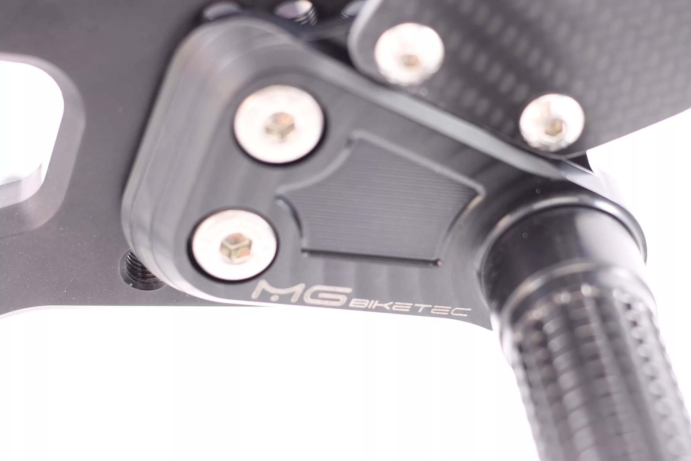 MG Biketec Sportfussrastenanlage / Rastenanlage / Fußrastenanlage mit ABE, gültig in D - A - CH für BMW S 1000 R ab 2014-2016