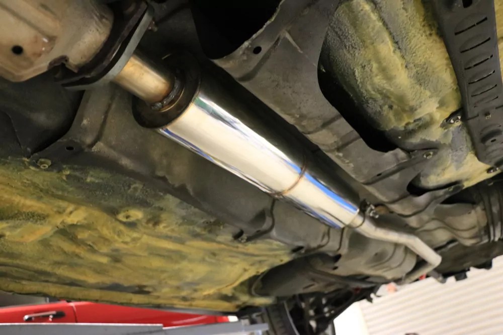 Mazda Xedos 9  Vorschalldämpfer