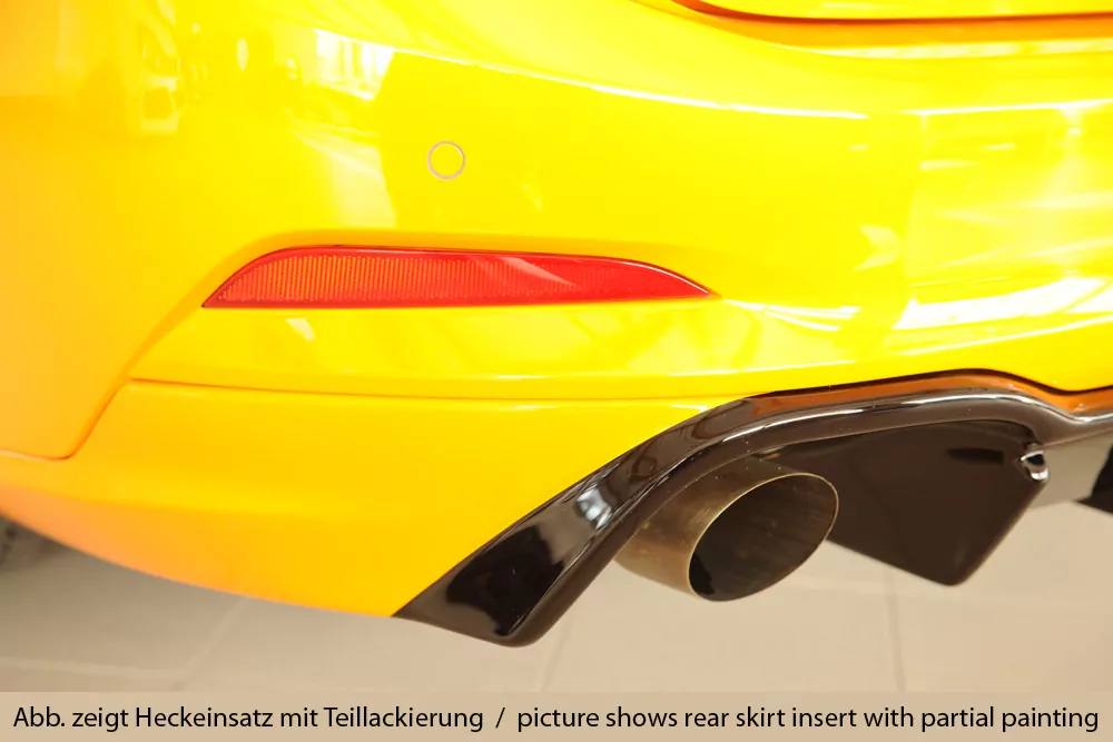 Rieger Heckeinsatz (für Fzg. mit AHK) glanz schwarz für Ford Focus 4 ST (DEH) 5-tür. (Turnier) 06.19-03.22 (bis Facelift)