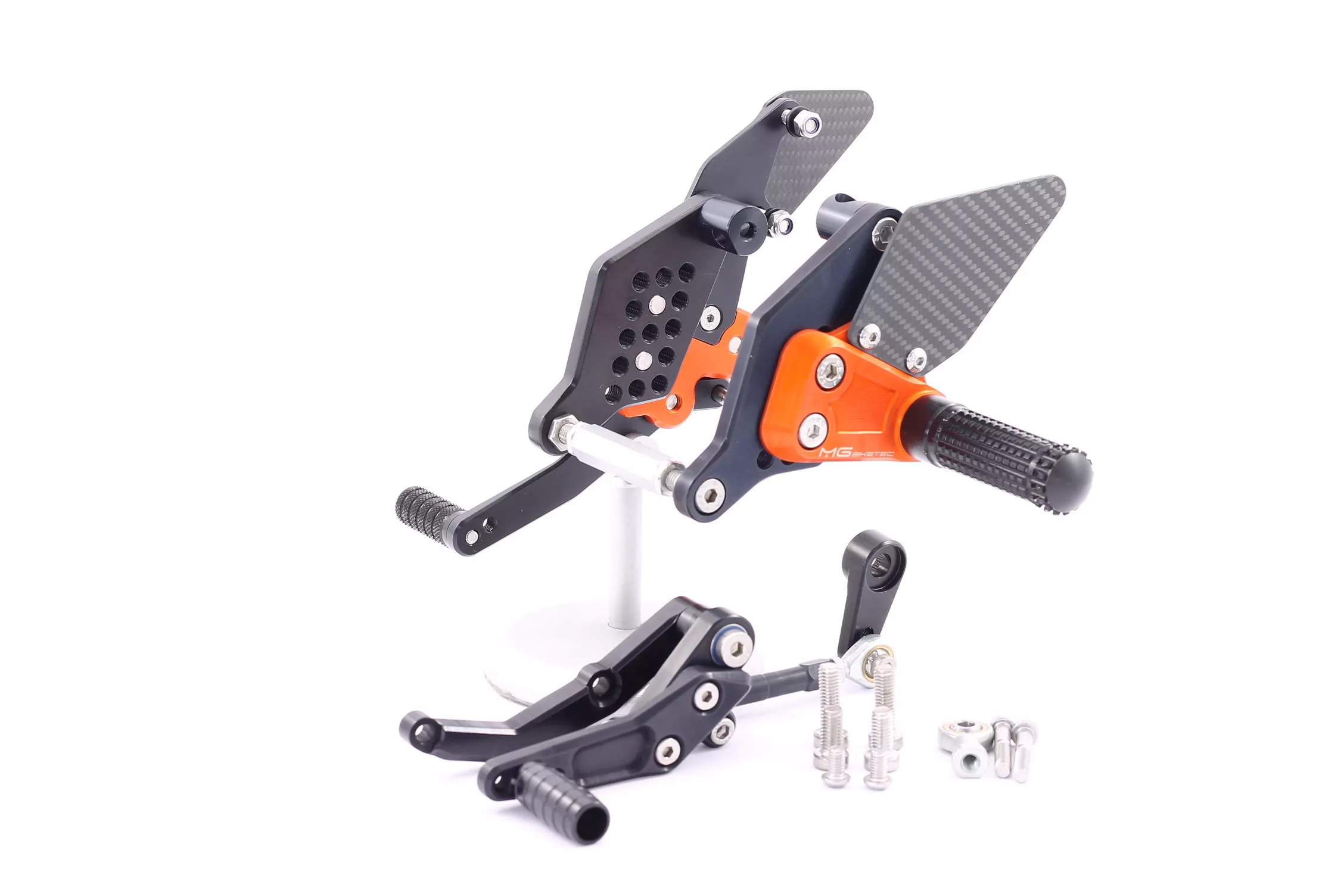 MG Biketec Sportfussrastenanlage / Rastenanlage / Fußrastenanlage mit ABE, gültig in D - A - CH für KTM 690 Duke ab 2016