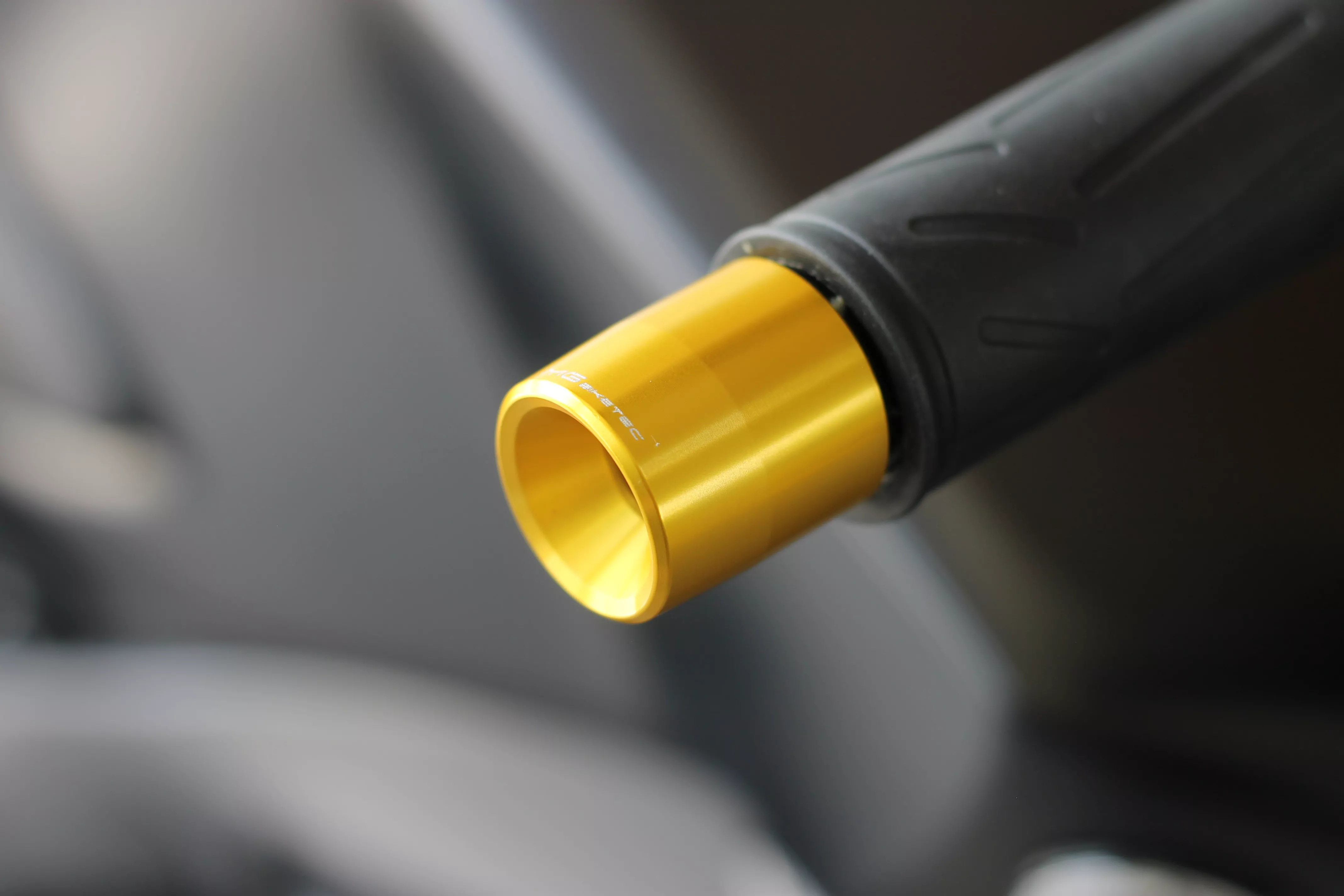 MG Biketec Lenkerende / Lenkergewichte für Originallenker für Moto Morini 649 X - Cape ab 2021