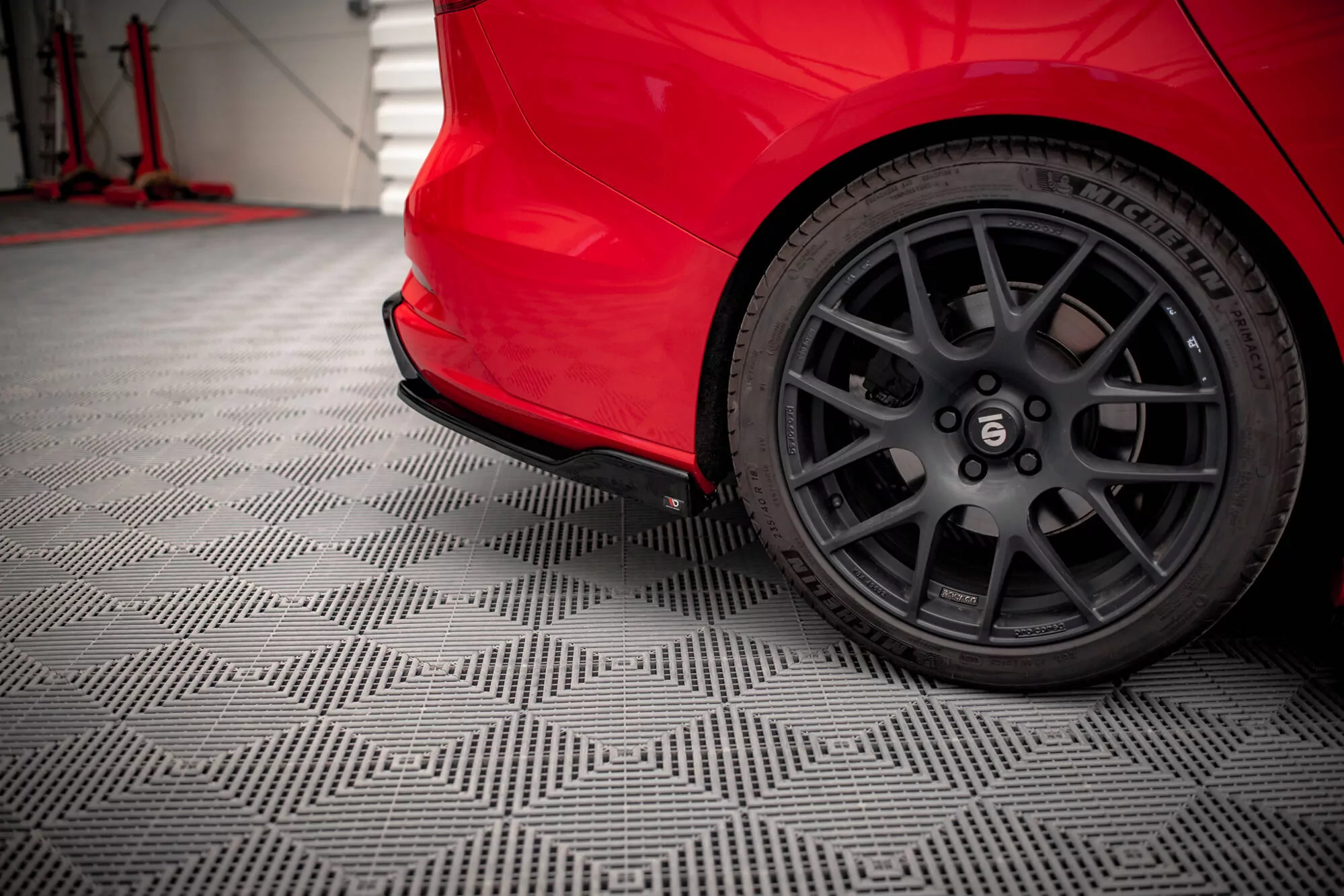 Heck Ansatz Flaps Diffusor Für V.8 Ford Focus Kombi ST-Line Mk4 Schwarz Hochglanz