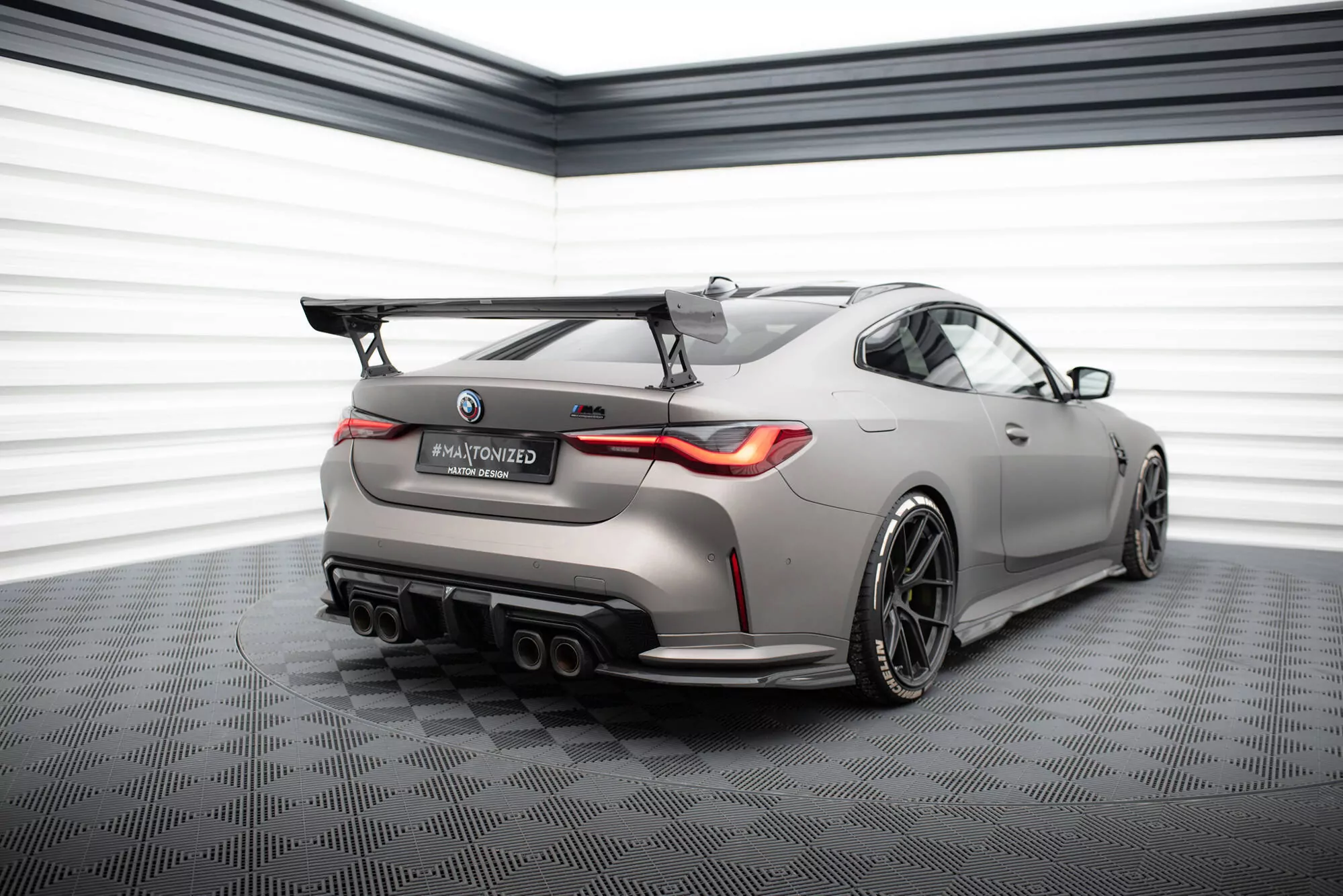 Carbon Spoiler With External Brackets Uprights  BMW M4 G82 / M440i G22 / 4 M-Paket G22