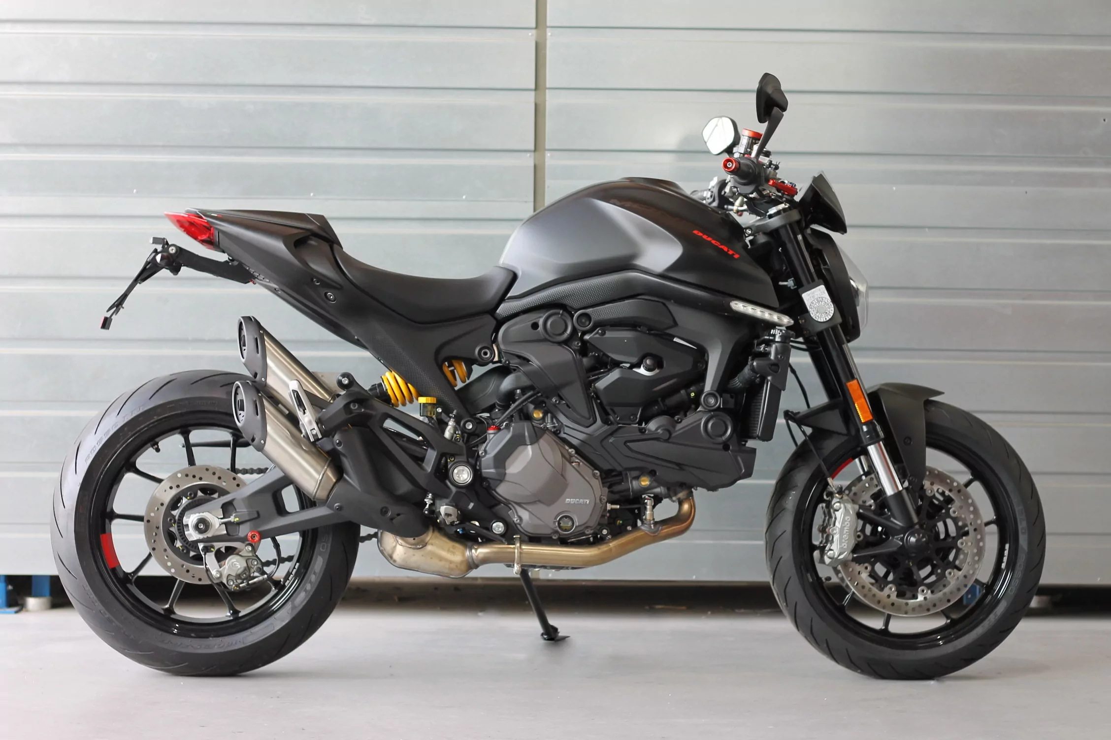 MG Biketec Kennzeichenhalter für Ducati Monster / Monster+ 937 (950) ab 2021