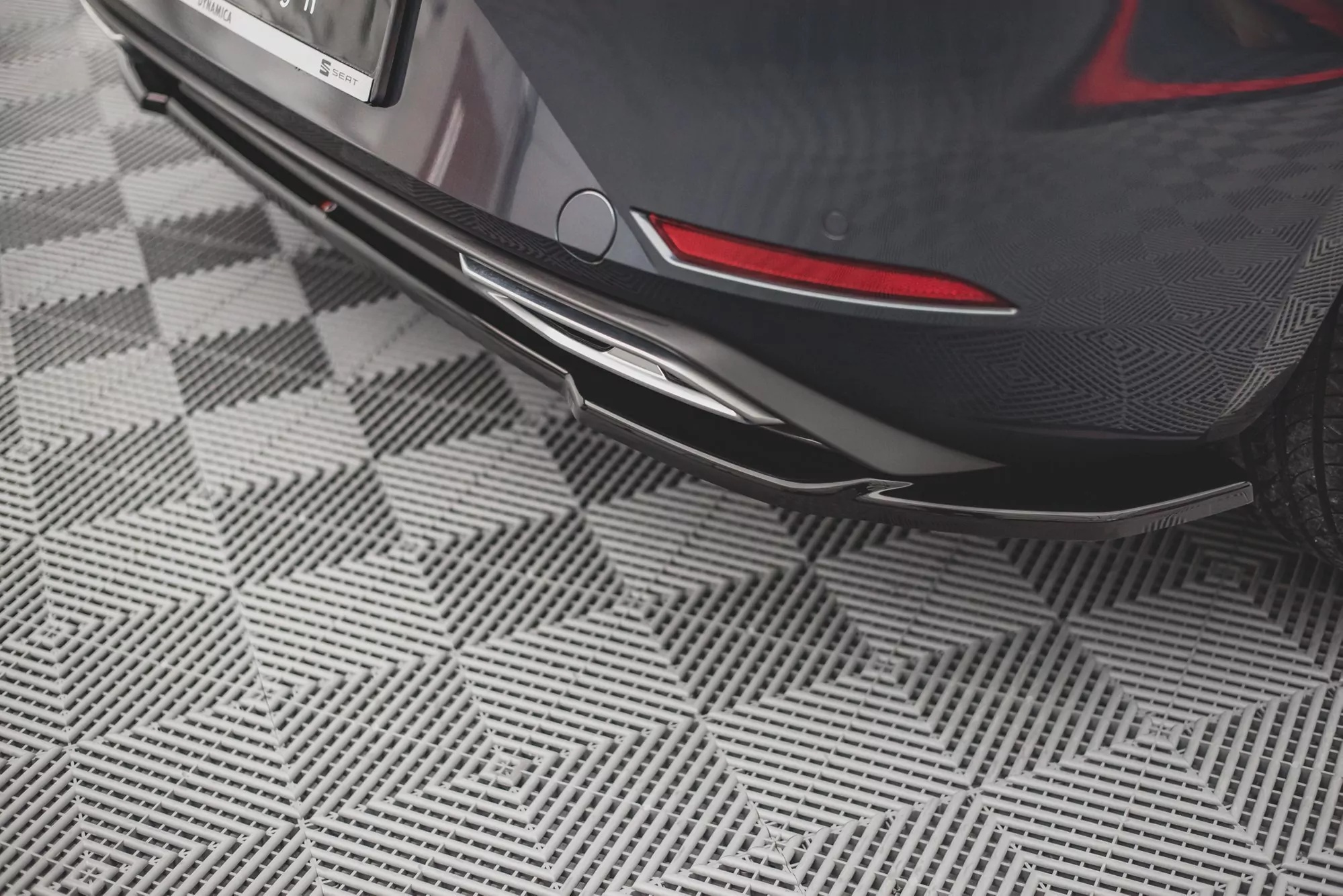 Mittlerer Diffusor Heck Ansatz Für Seat Leon FR Hatchback Mk4 Schwarz Hochglanz