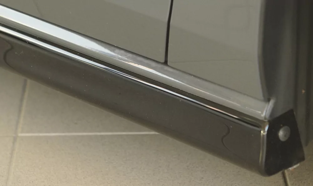 Rieger Seitenschweller rechts  (XS) glanz schwarz für VW Golf 8 GTI 5-tür. 08.20-03.24 (bis Facelift)