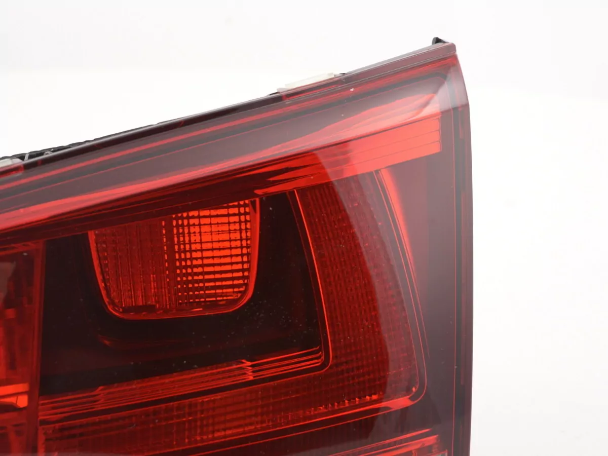 Verschleißteile Rückleuchte rechts VW Golf 7 Bj. ab 2012 rot/schwarz