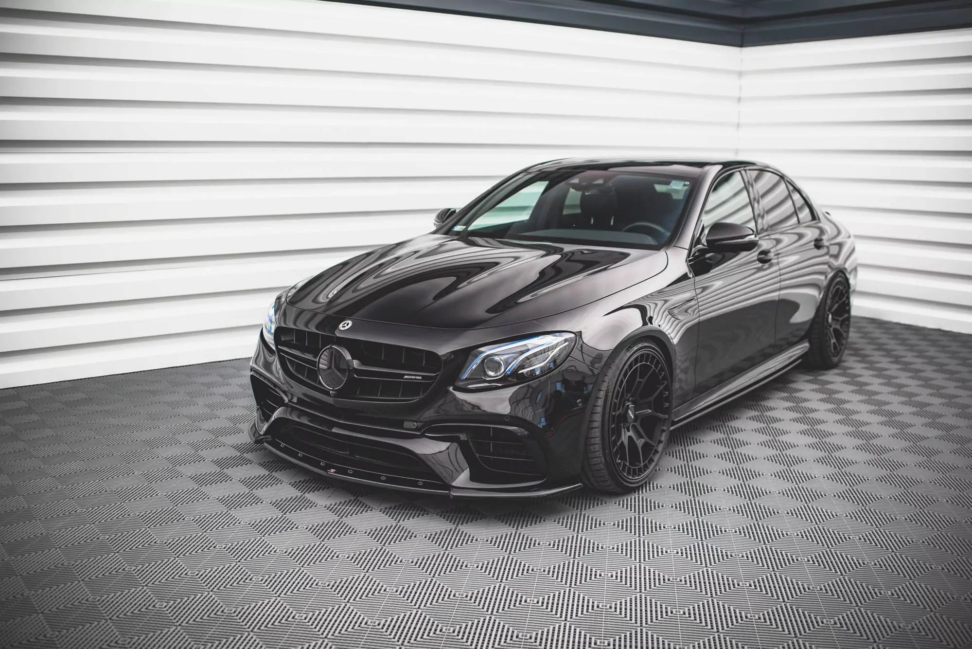 Front Ansatz V.3 Für Mercedes-Benz E63 AMG Kombi/Limousine S213/W213 Schwarz Hochglanz