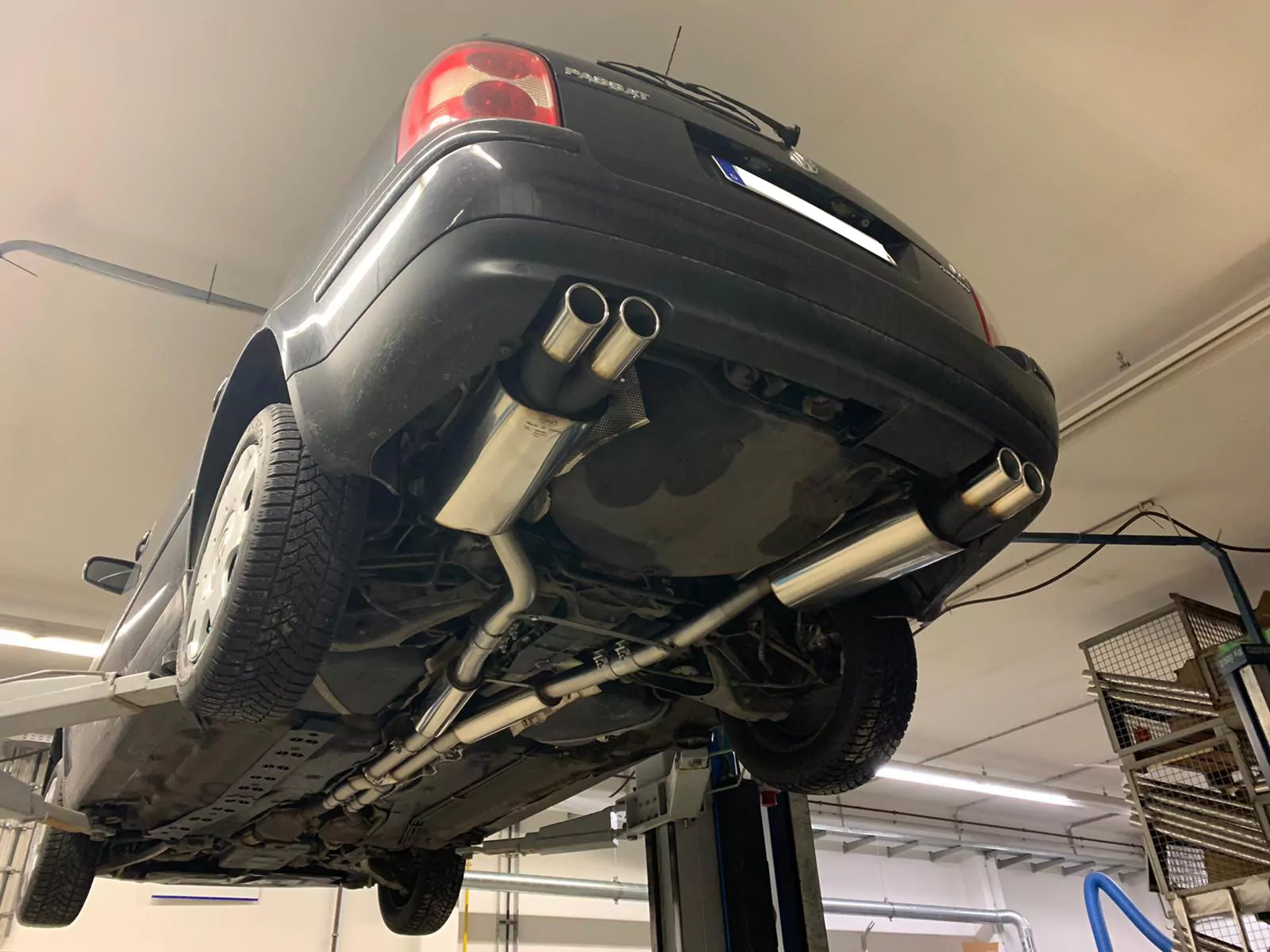 VW Passat 3B/ 3BG 4-Motion W8 Optik  Endschalldämpfer rechts/links - 2x76 Typ 16 rechts/links versetzt