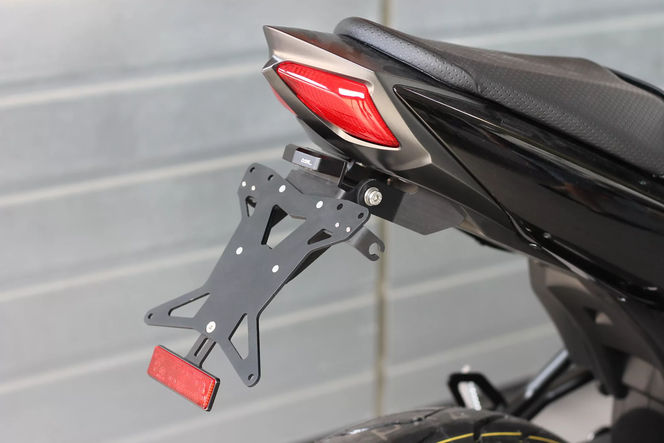 MG Biketec Kennzeichenhalter für Suzuki SV 650 ab 2017-2020