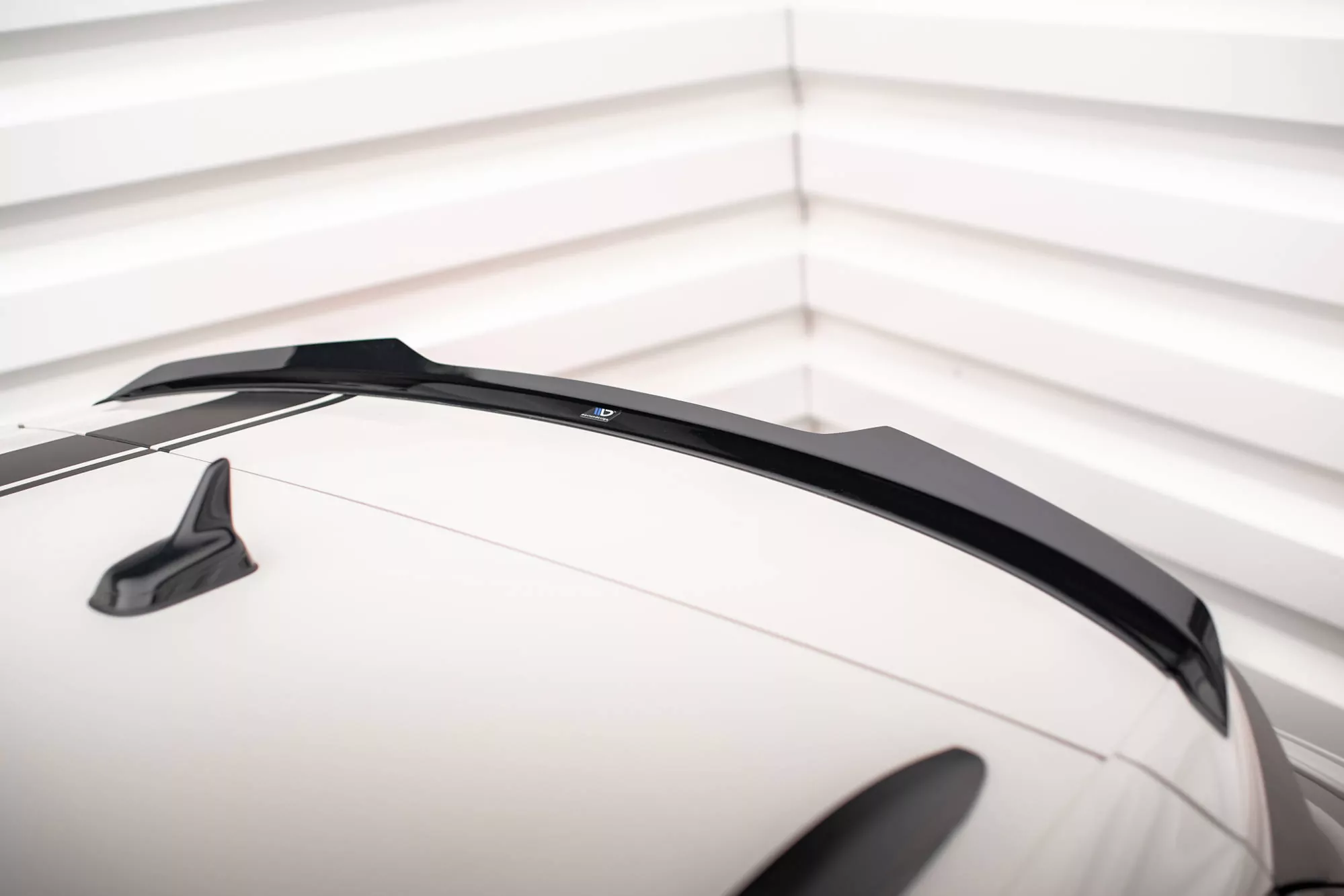 Spoiler CAP Für Volkswagen T-Roc R / R-Line Mk1 Facelift Schwarz Hochglanz