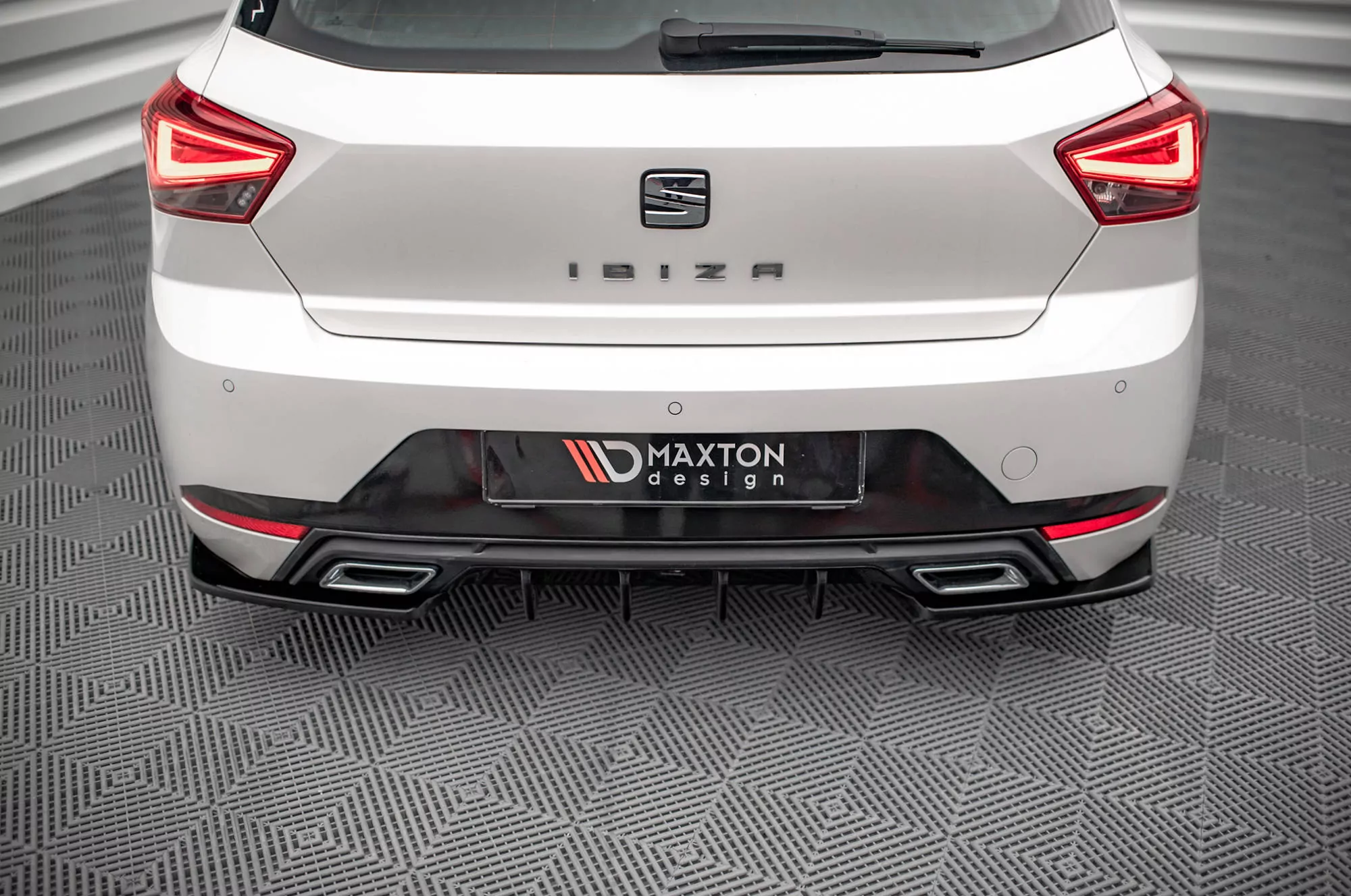 Heck Ansatz Flaps Diffusor Für Seat Ibiza FR/ Standard Mk5 Schwarz Hochglanz