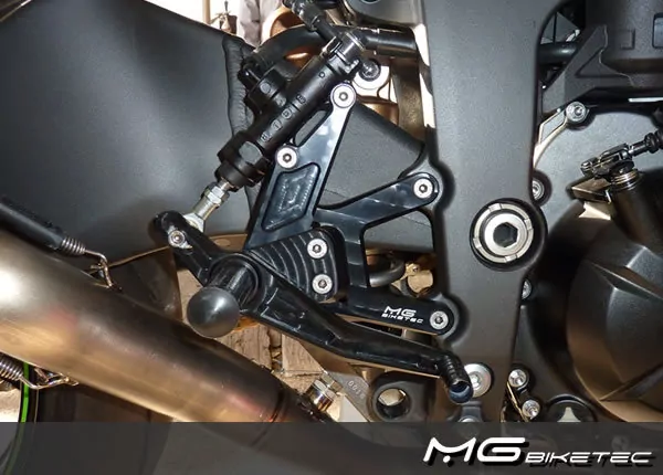 MG Biketec Sportfussrastenanlage / Rastenanlage / Fußrastenanlage mit ABE, gültig in D - A - CH für Kawasaki ZX-6R ab 2009
