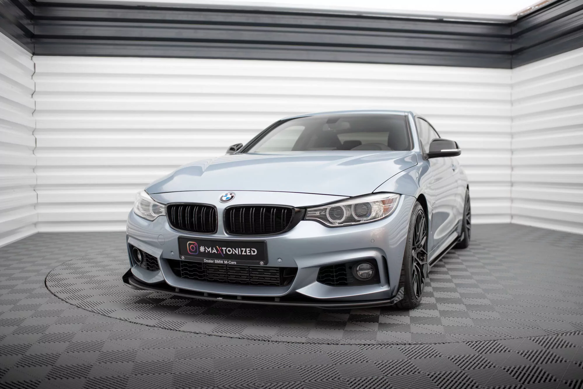Street Pro Front Ansatz Für +Flaps Für + Flaps BMW 4er Coupe / Gran Coupe / Cabrio M-Paket F32 / F36 / F33  Schwarz Hochglanz