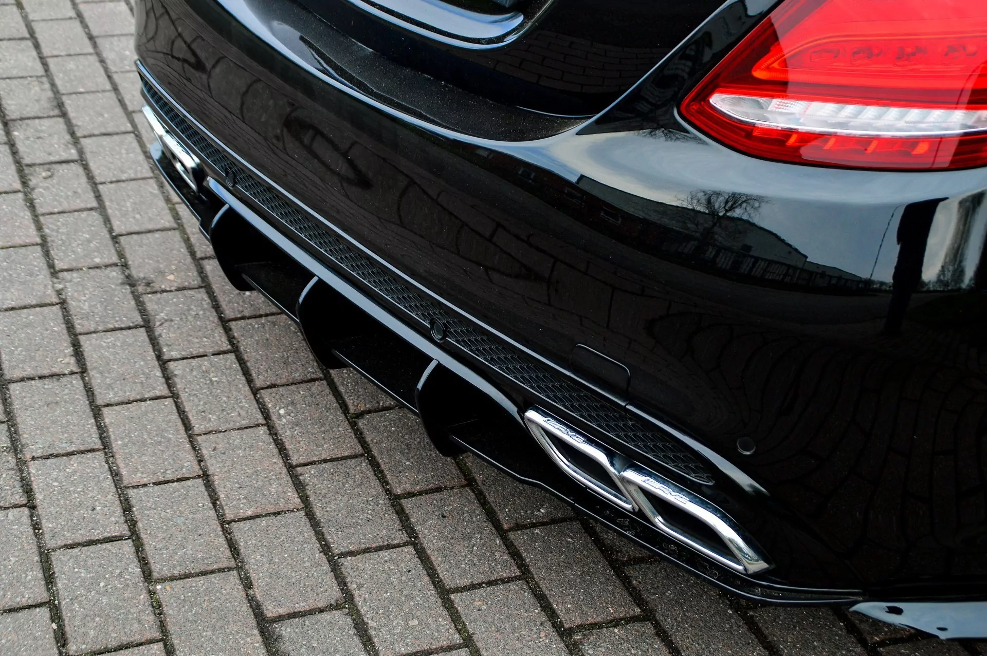 Gefräster Heckansatz für Mercedes C-Klasse C63AMG+S