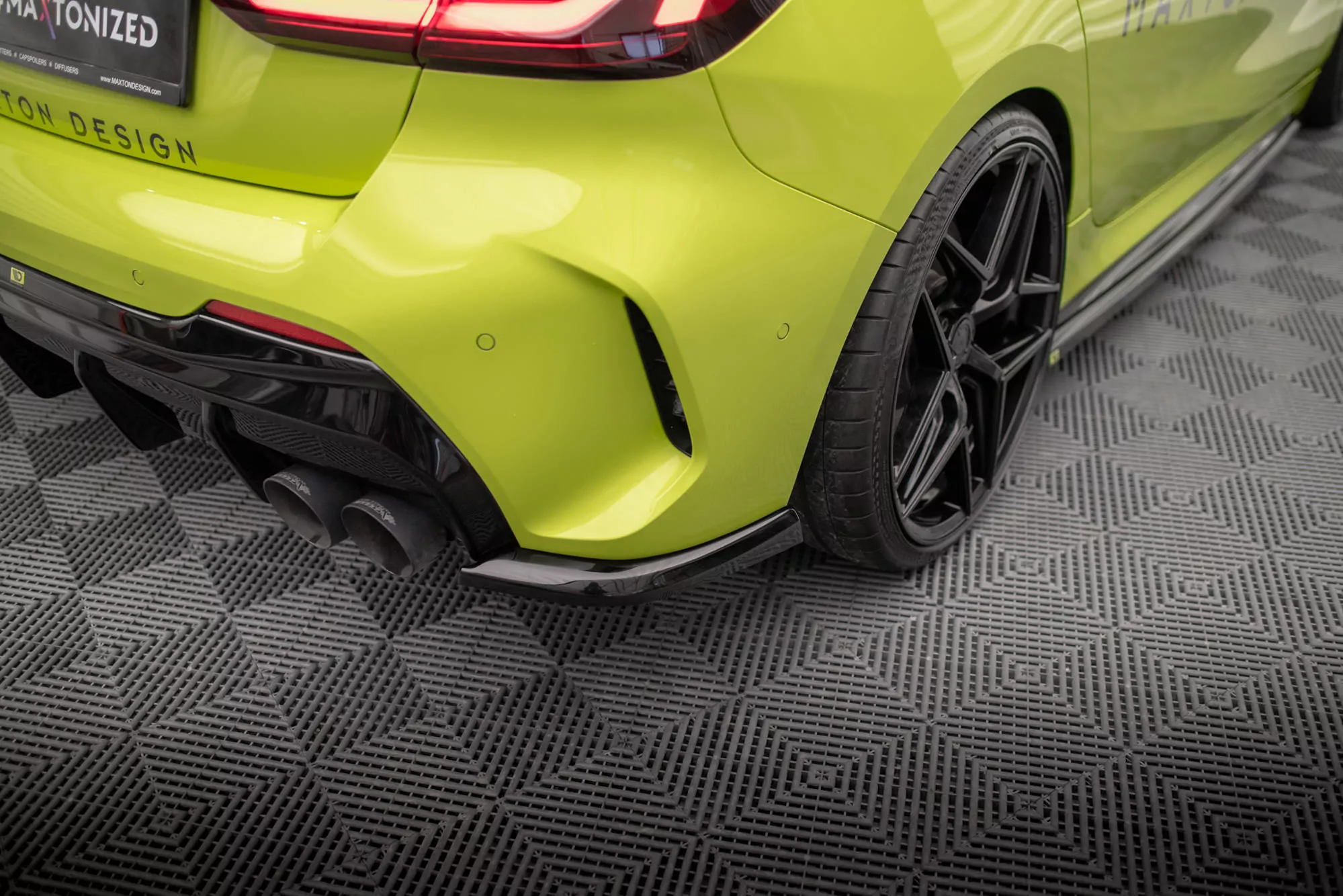 Heck Ansatz Flaps Diffusor V.5 Für (FĂĽr Heckansatz V.3)  BMW 1er F40 M-Paket/ M135i Schwarz Hochglanz