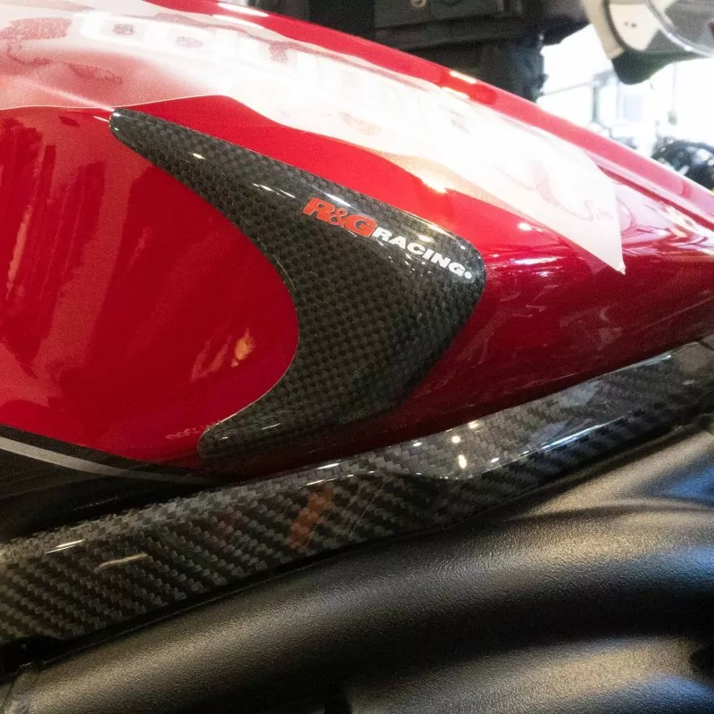 R&G Carbon Tank Protektor Triumph Speed Triple 1200 RS / RR 2021-