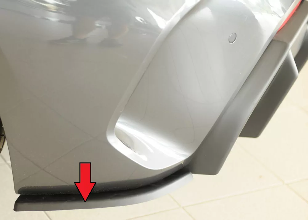 Rieger Heckschürzenansatz seitlich links matt schwarz für BMW 1er F40  (F1H) Schrägheck / 4-tür. 07.19-