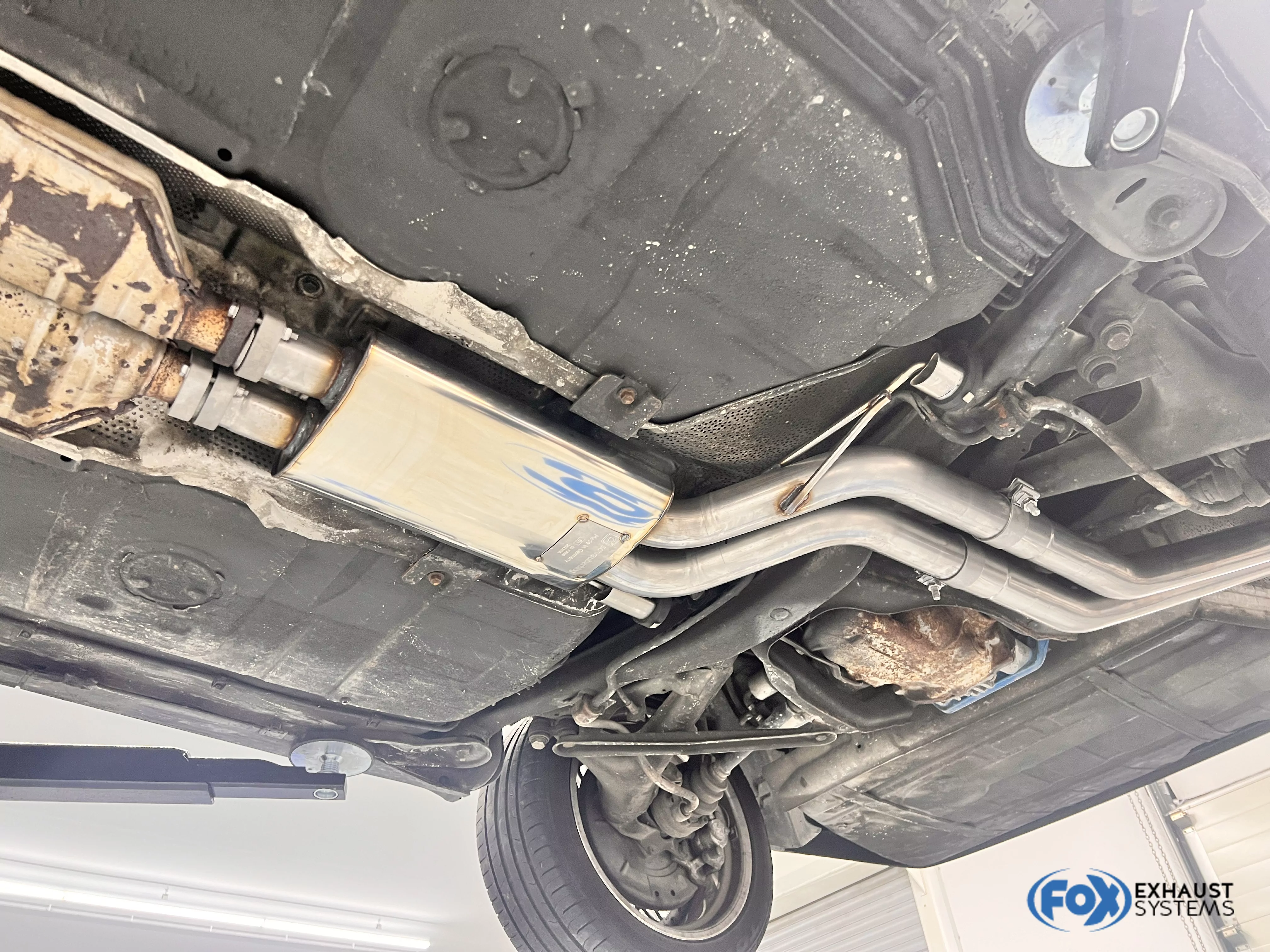 BMW E32 740i  Vorschalldämpfer Ø2x63,5mm